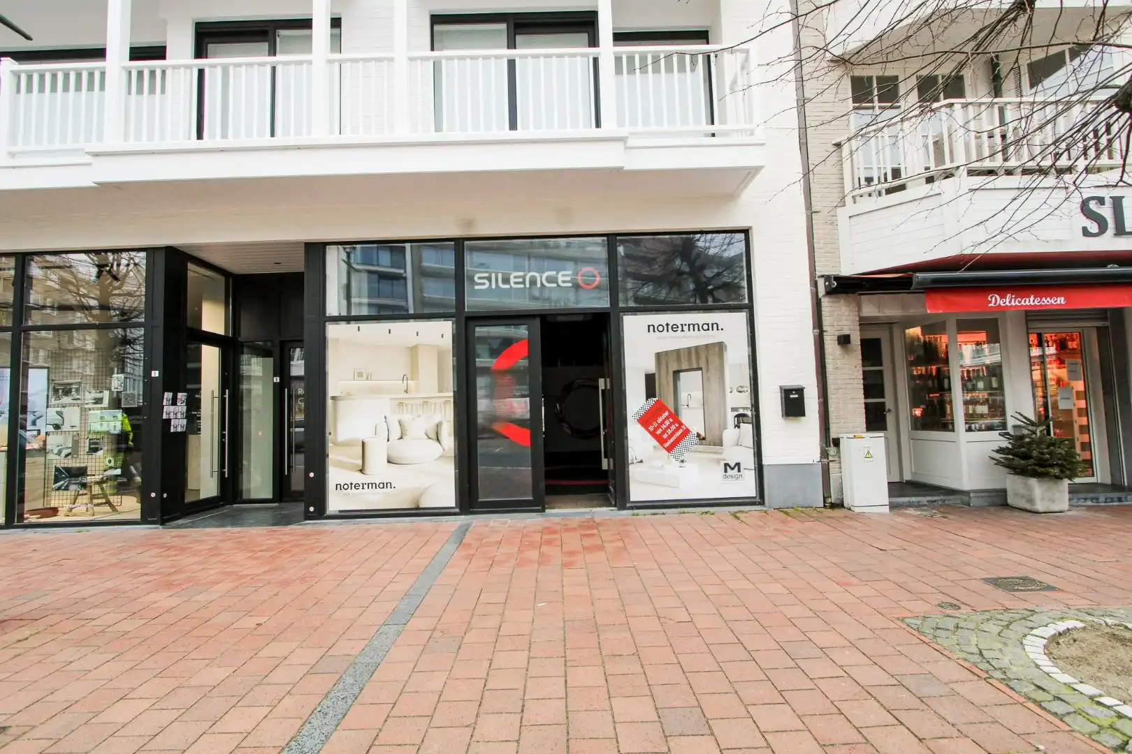 Nieuwbouw handelspand met mooie hoogte Driehoeksplein 8 te huur foto 2