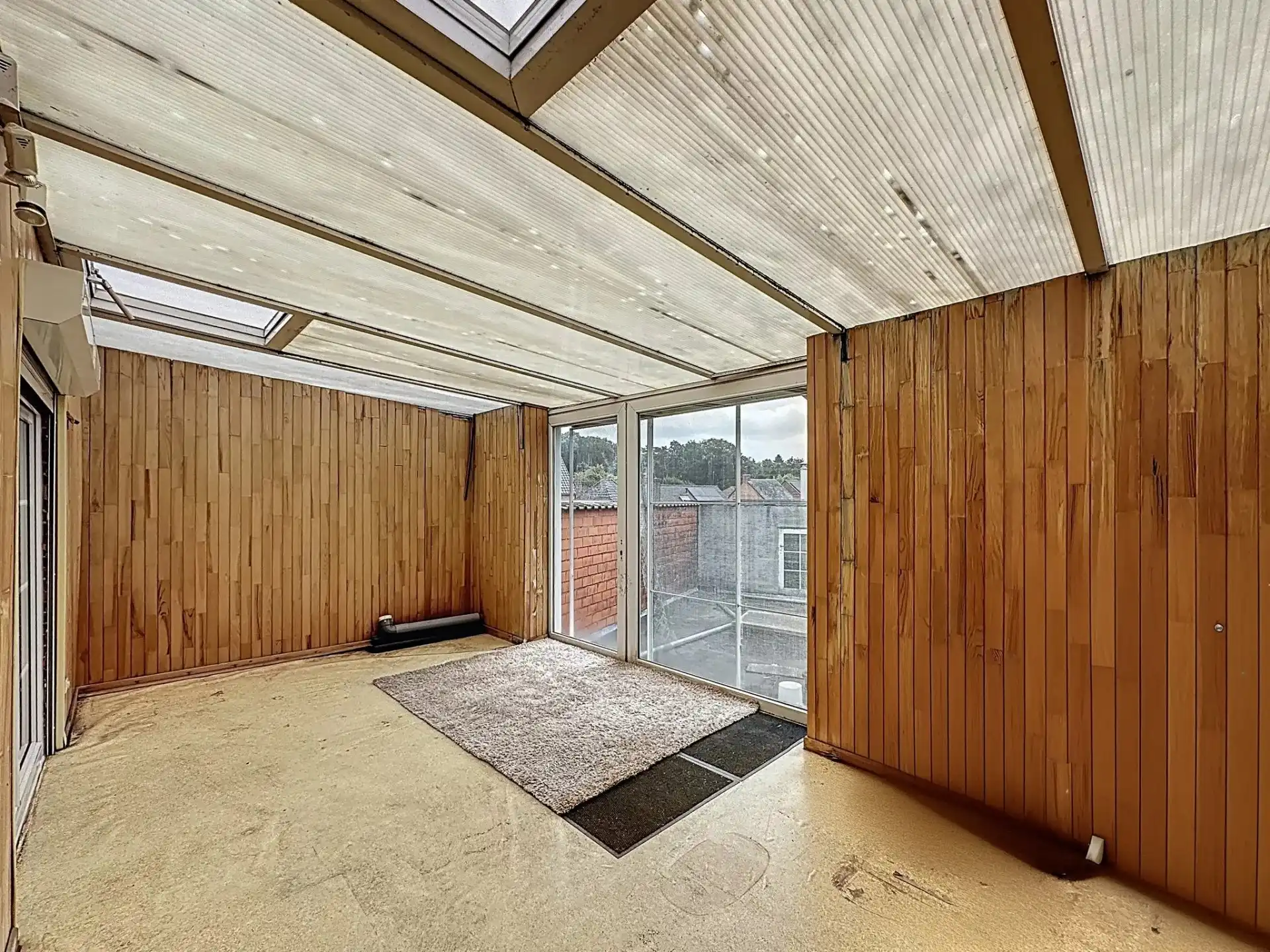 Handelspand met magazijn en bovengelegen appartement. foto 21