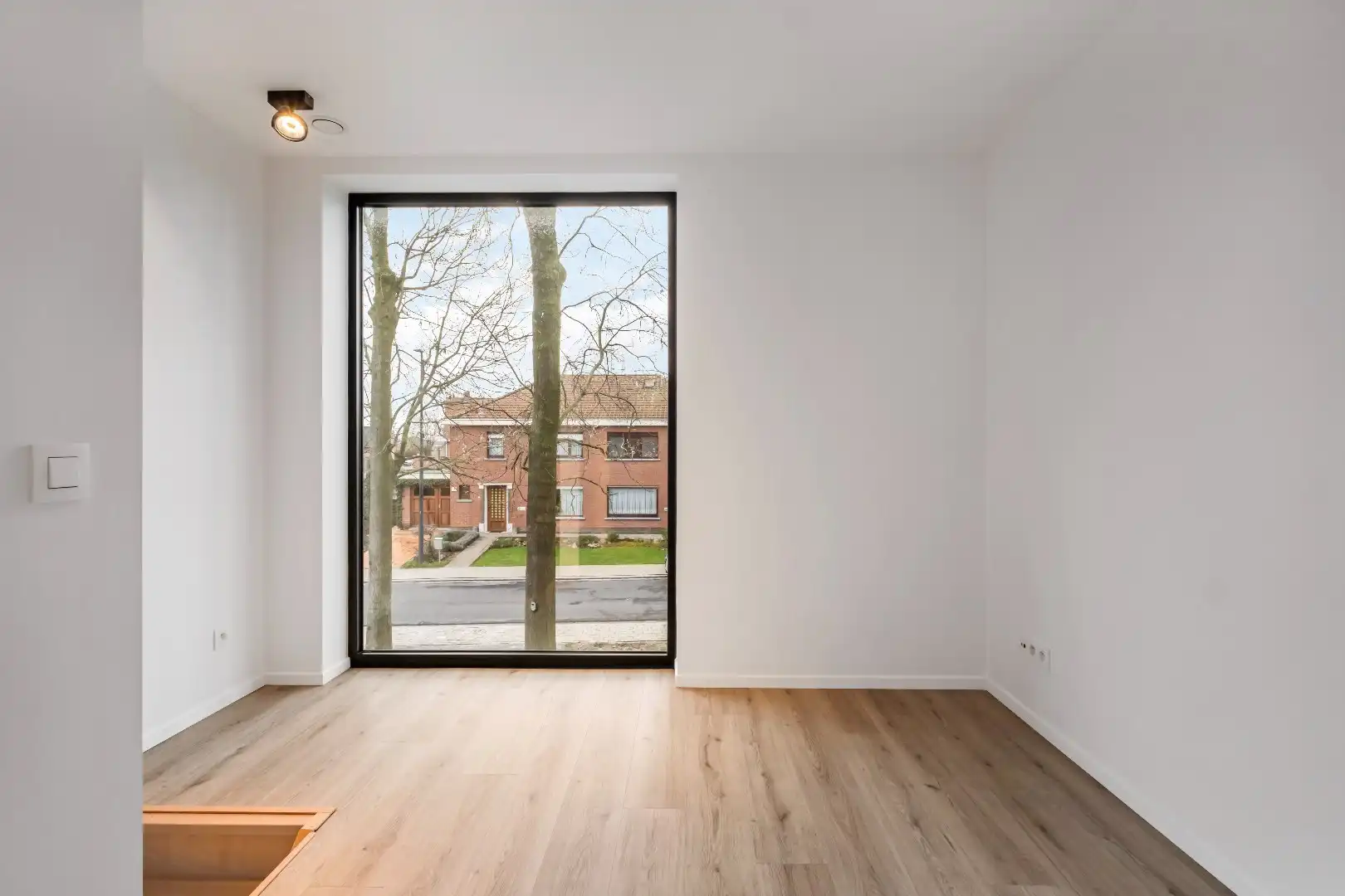 Halfopen woning in Scandinavische stijl met garage en tuin in Otegem foto 10