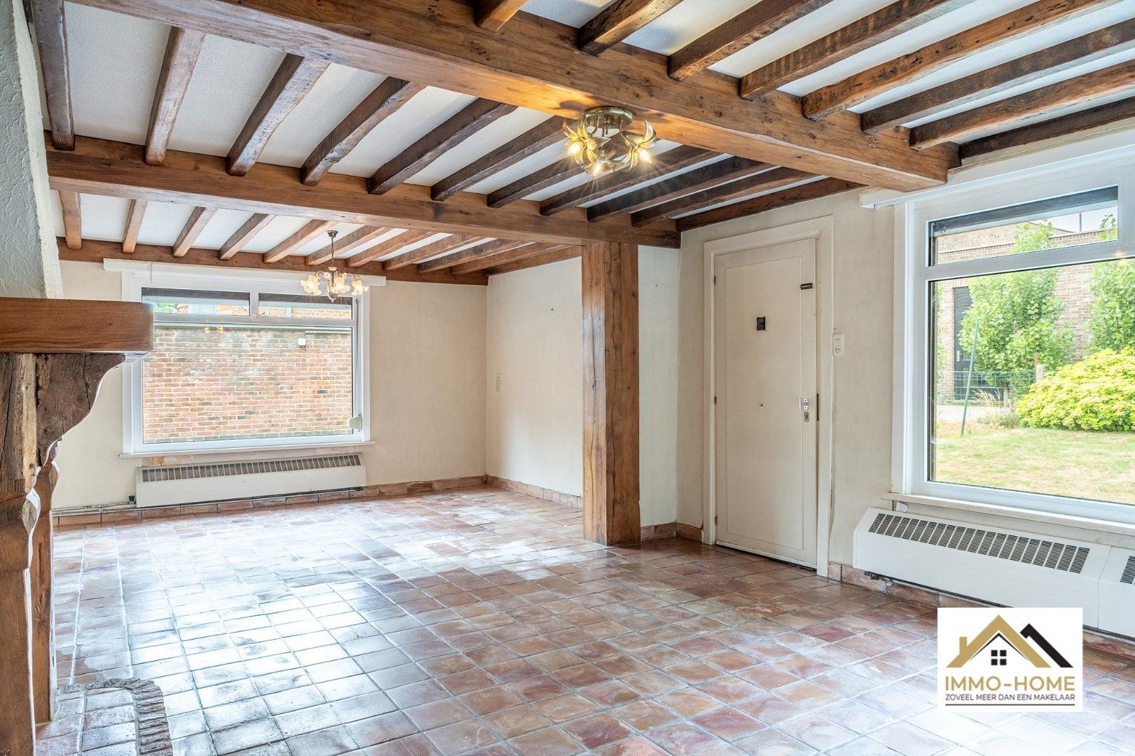 Op te frissen woning op topligging in centrum Lochristi!  foto 7