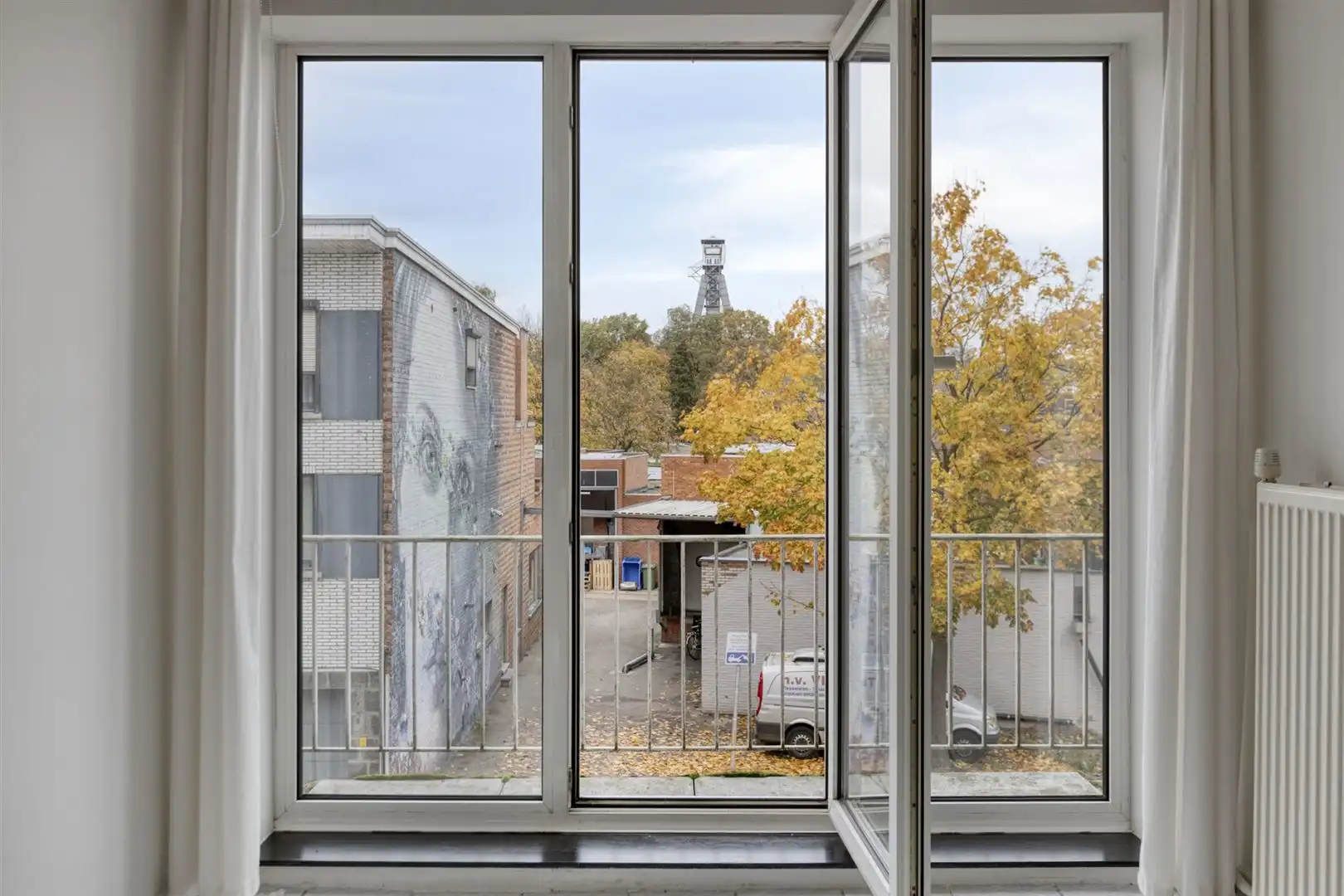 TE KOOP: Duplex-appartement (3slpks) met kantoorruimte of handelsruimte op topligging in Genk! foto 14
