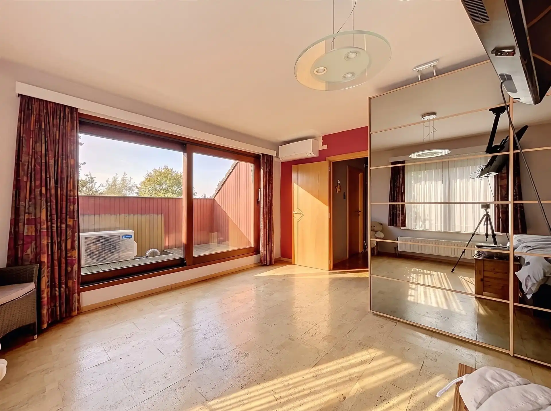 Recente open bebouwing met 5 slaapkamers! foto 17