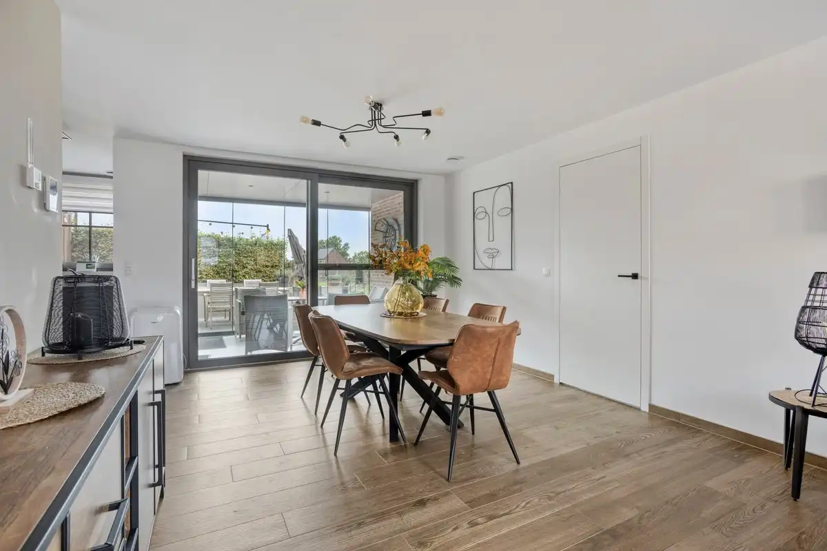 Gelijkvloers BEN-appartement met grote privétuin en parkeerplaats foto 7