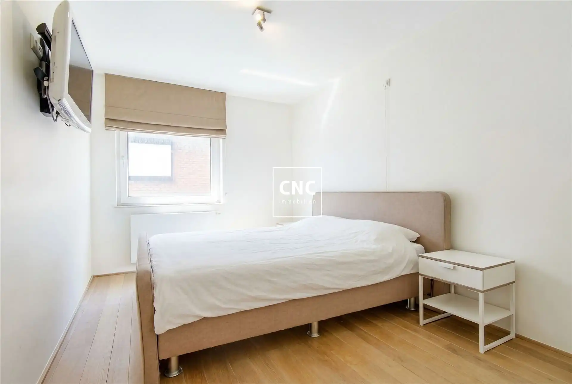 Gemeubeld en instapklaar appartement met zijdelings zeezicht foto 7