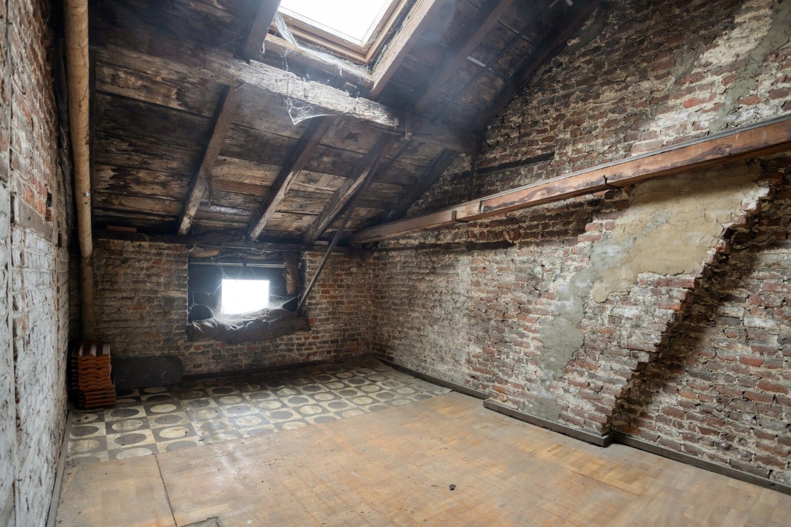 Ruime woning met 6 slaapkamers, tuin en bijgebouw in Kessel-Lo! – bewoonbare opp. 242 m² foto 24