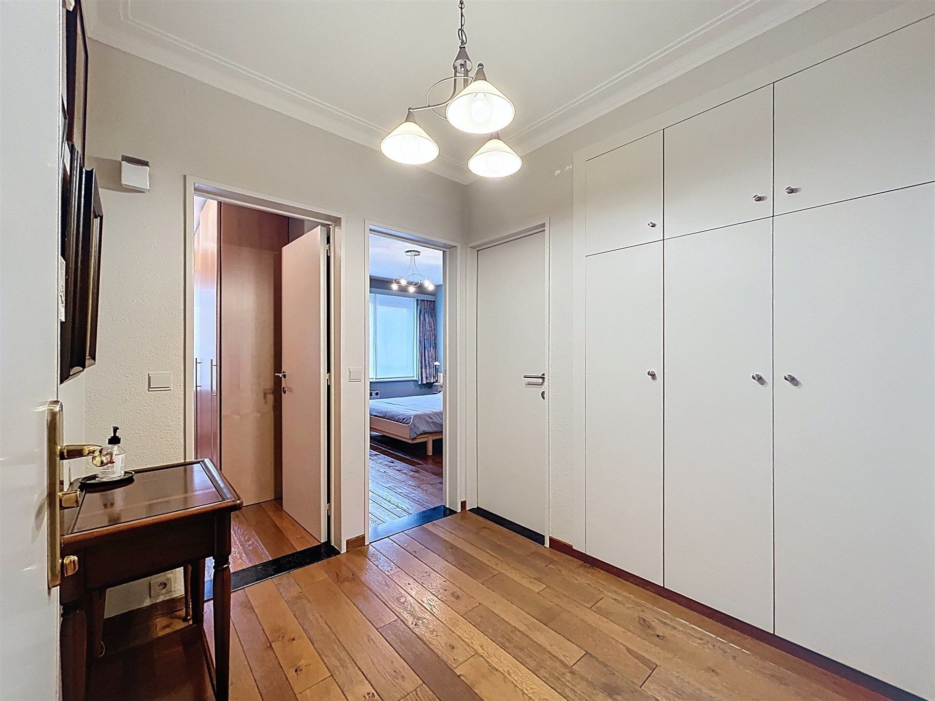 instapklaar 2 slaapkamer appartement op toplocatie foto 6