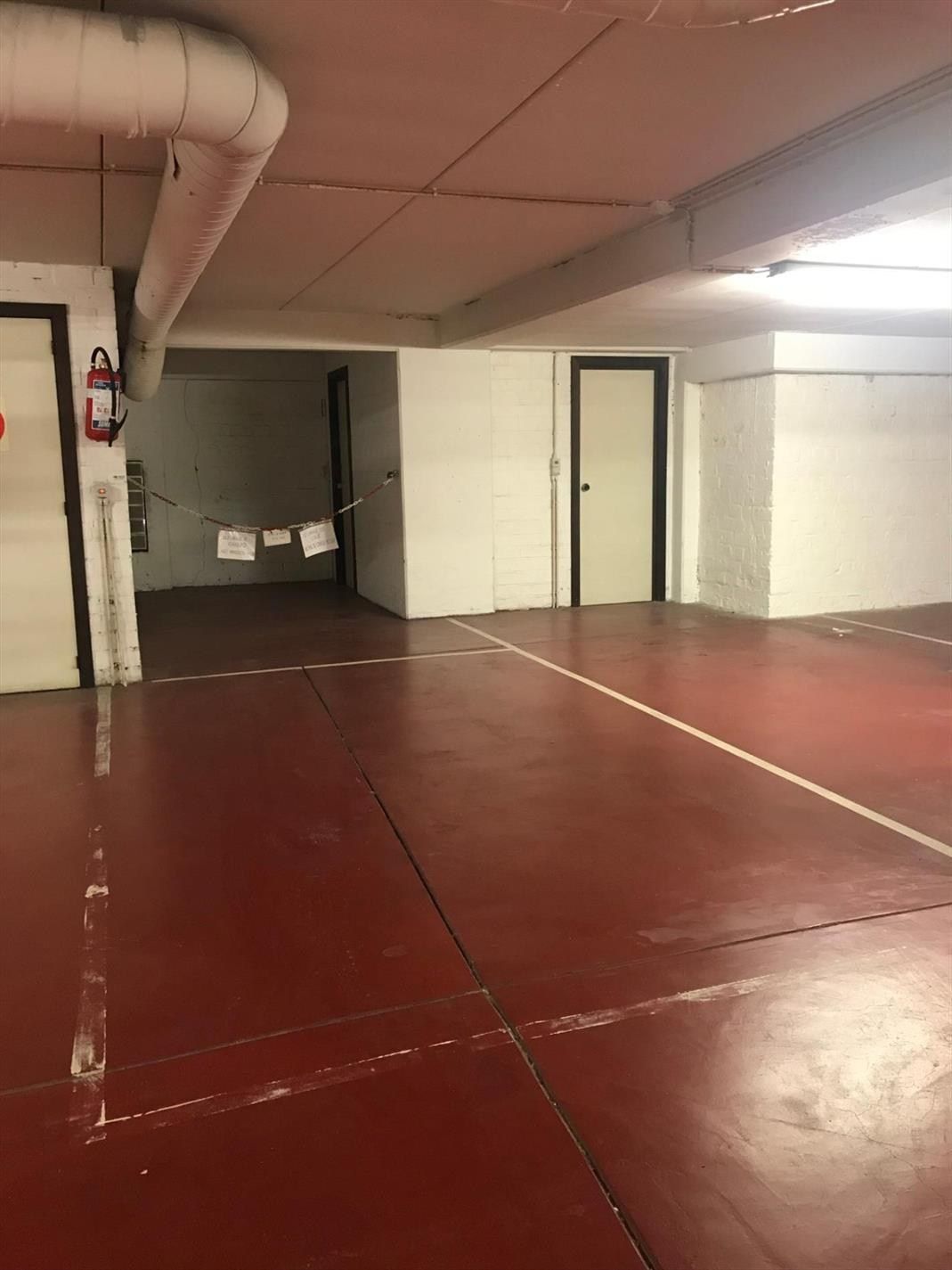 Zeer zonnig  appartement op enkele passen vande zeedijk vlakbij de Kustlaan. Inpandige parking mogelijk.  foto 14