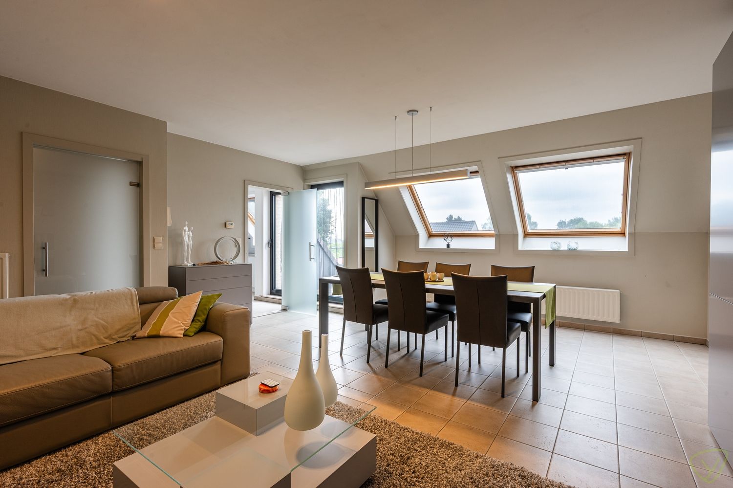 Instapklaar duplex-appartement met terras en garage in Adegem foto 5