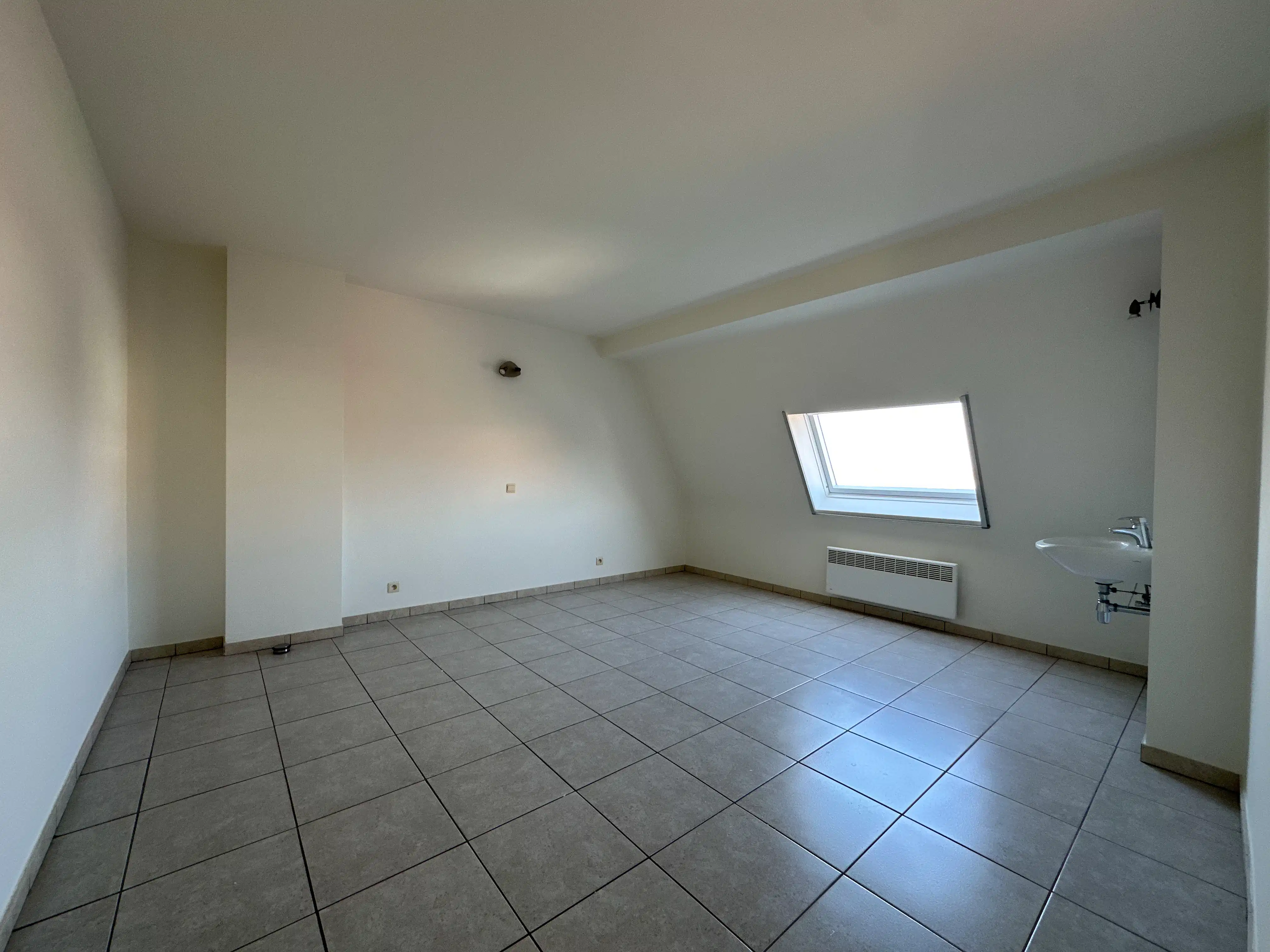 Ruim 2-slaapkamerappartement te huur in centrum Wetteren foto 9