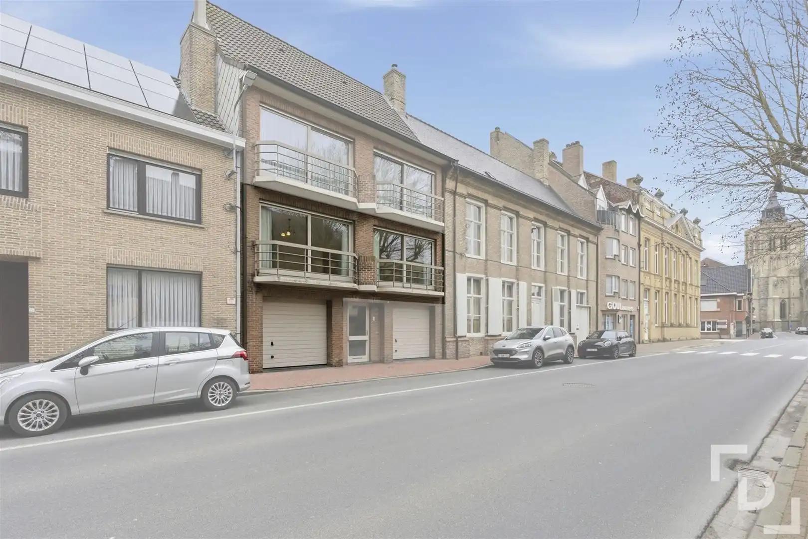 Appartement met 2 slaapkamers en garage te koop in centrum Poperinge. foto 24