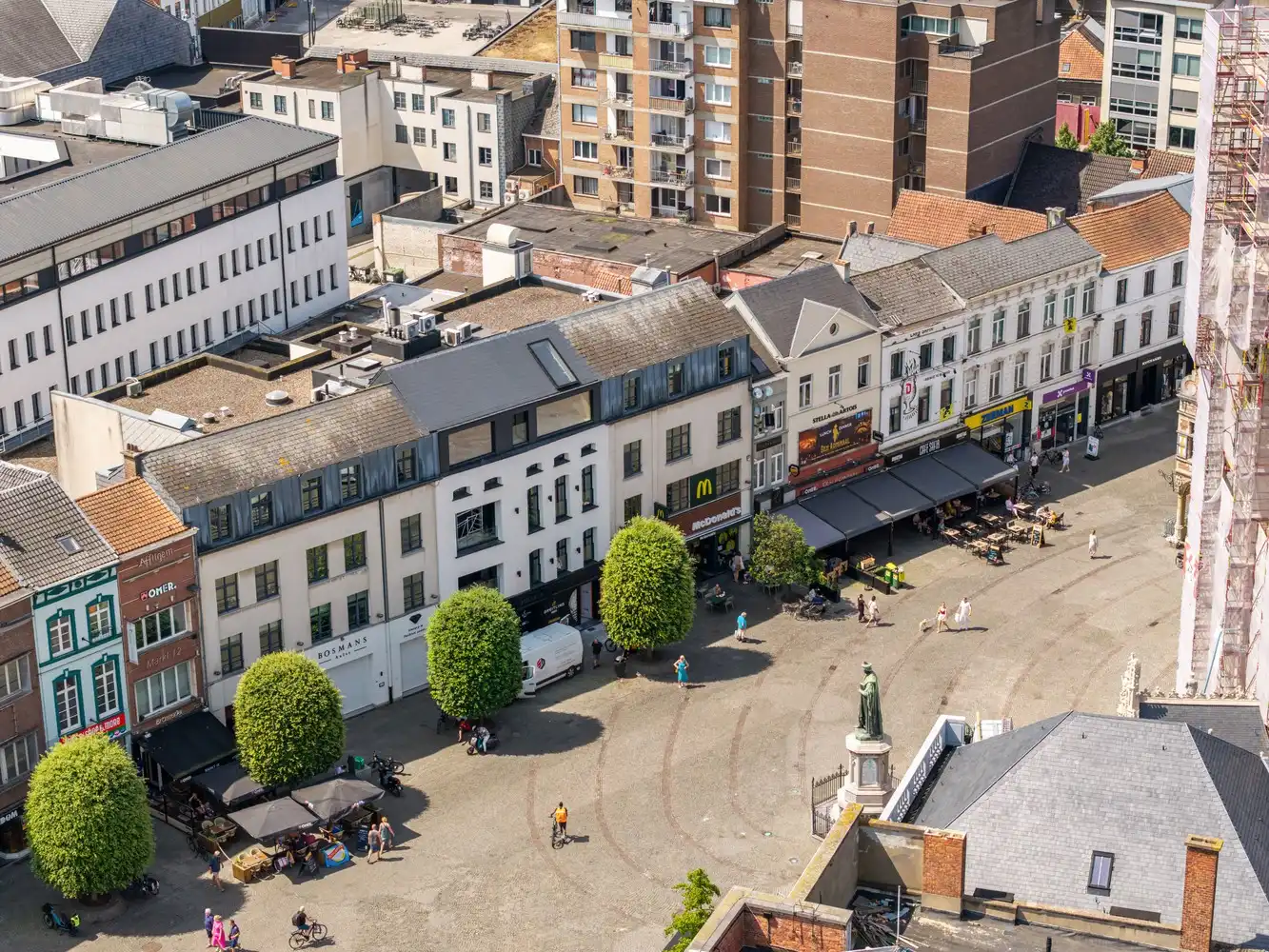 Exclusieve quasi-nieuwbouw 130 m² met privatieve lift en panoramisch uitzicht op de Grote Markt foto 13