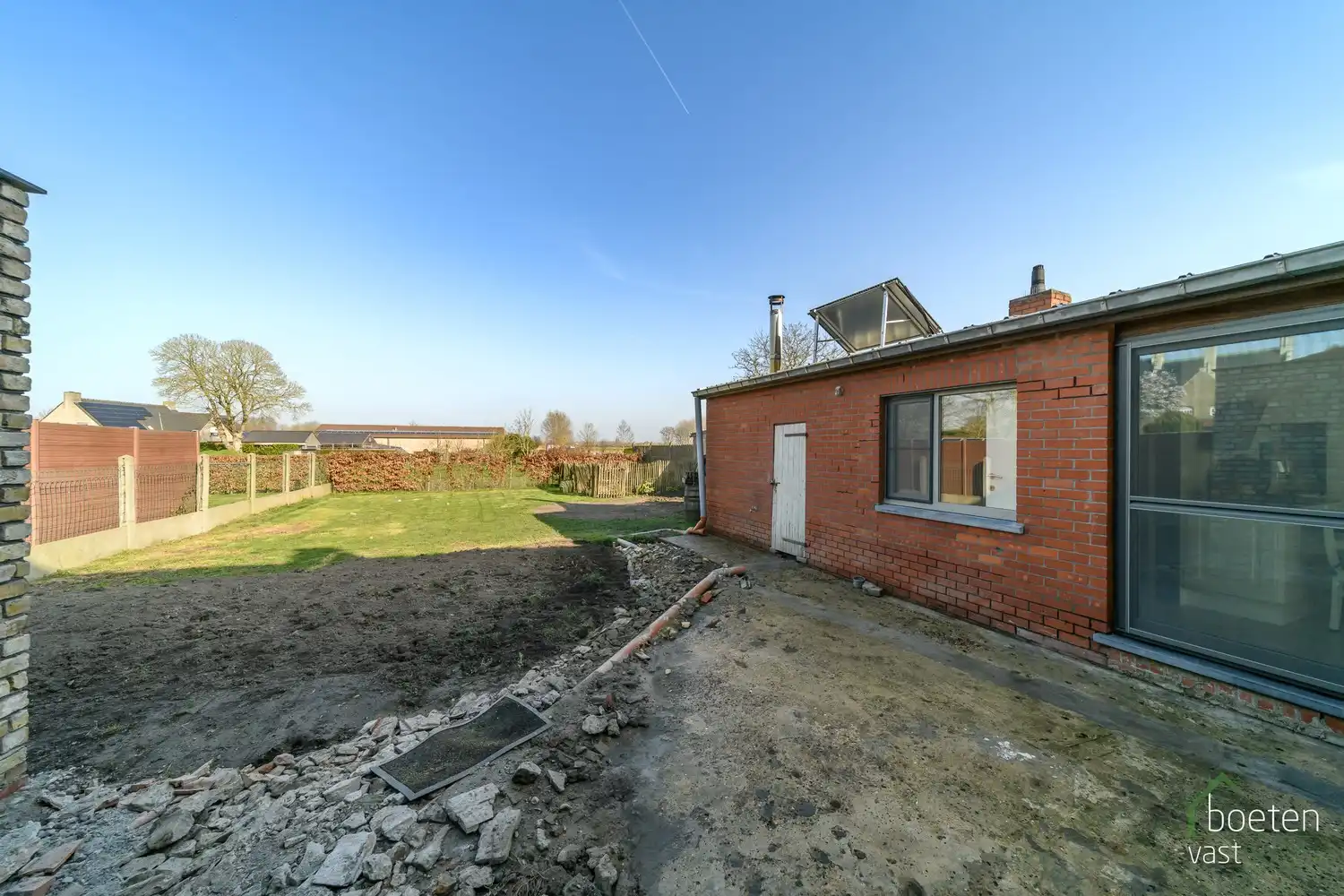 RENINGE: Gezellige dorpswoning met een gerenoveerd gelijkvloers, 3 slpks & zolder en tuin met open zicht op 376m² grondopp. foto 20