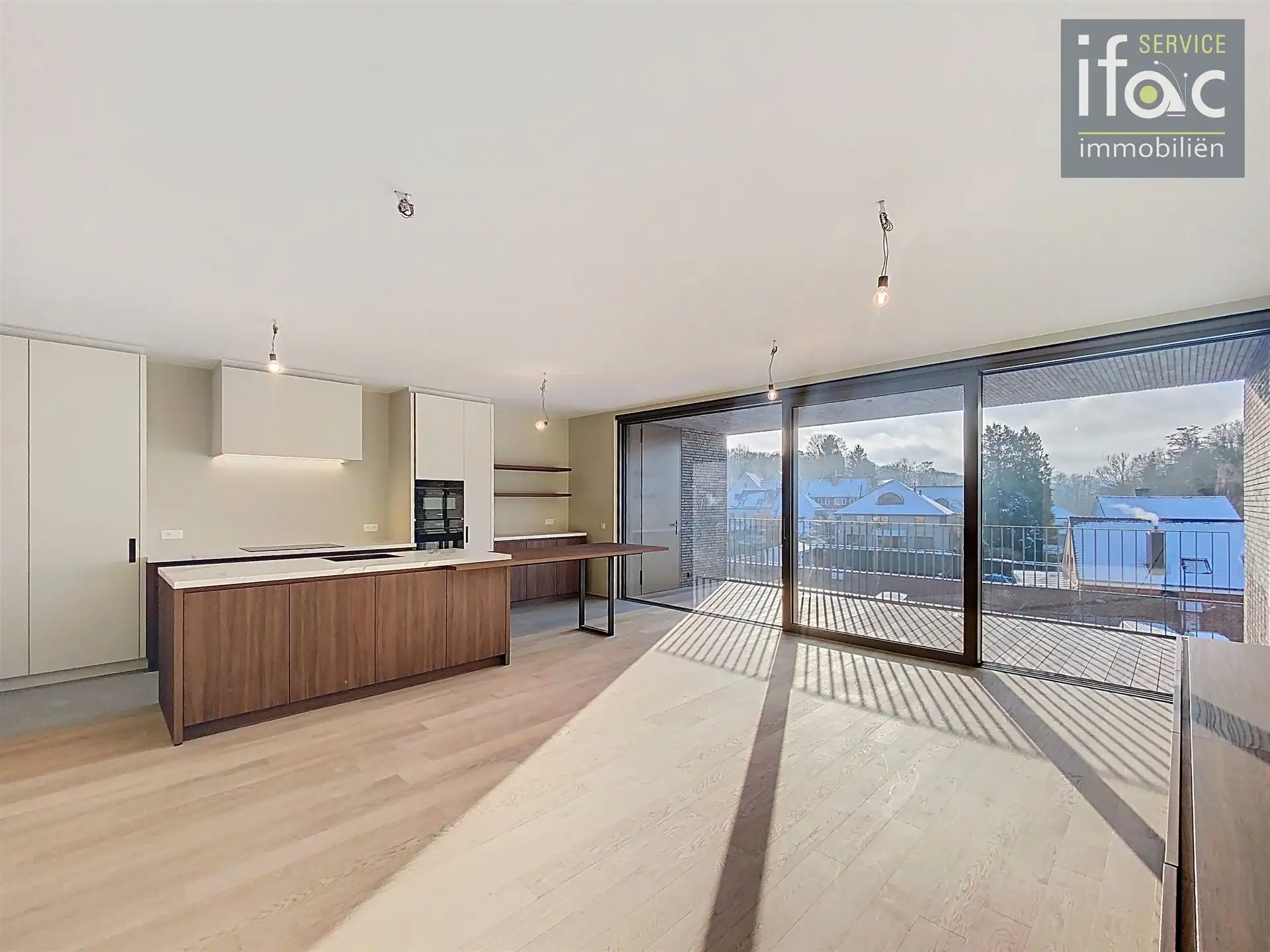 Luxe appartement met ruim terras en 2 autostaanplaatsen op de prestigieuze Panquin site naast het Park van Tervuren foto {{pictureIndex}}