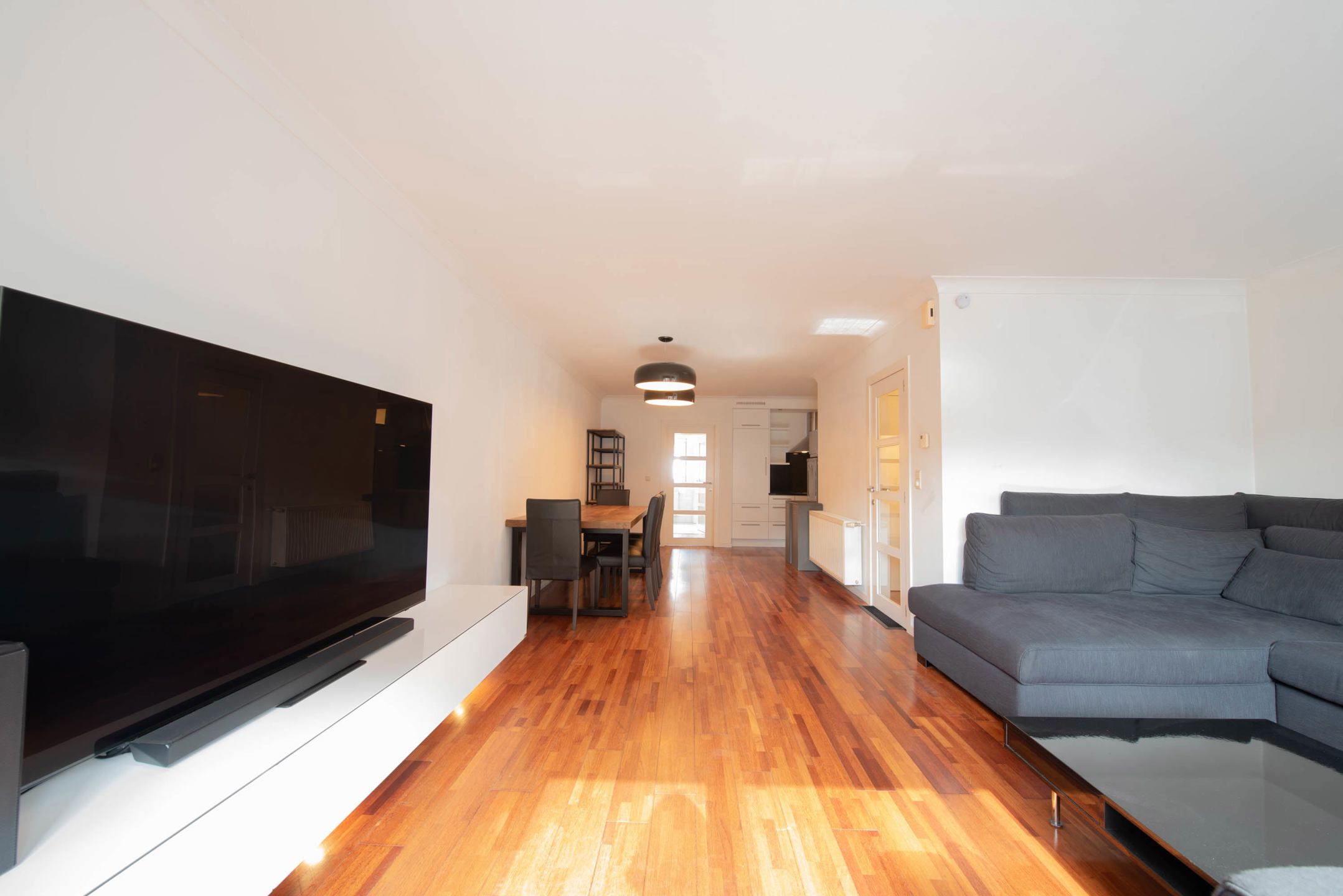 Gelijkvloers appartement met terras & autostandplaats foto 5