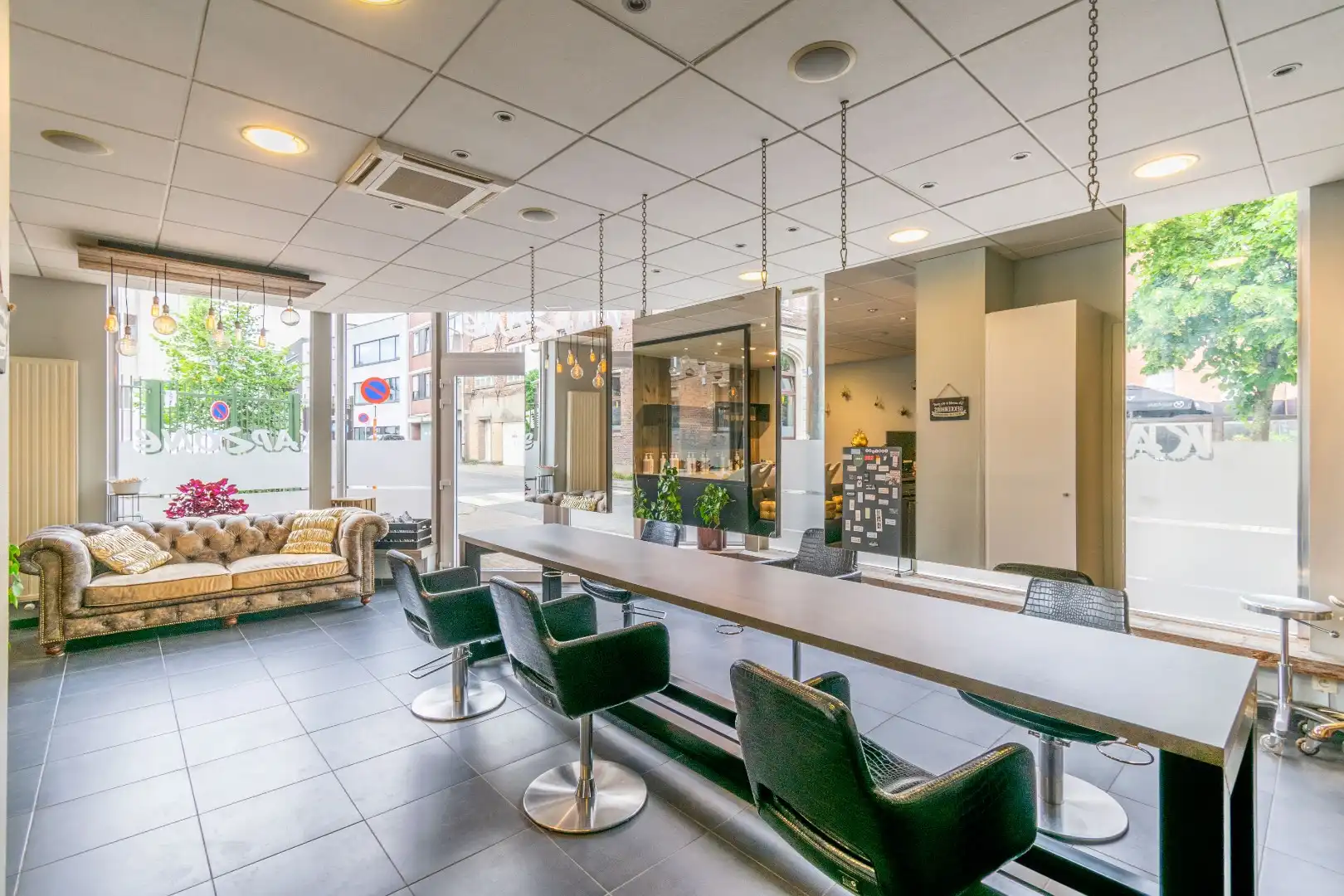 Een handels gelijkvloers op een perfecte commerciële ligging te Halle! foto 13