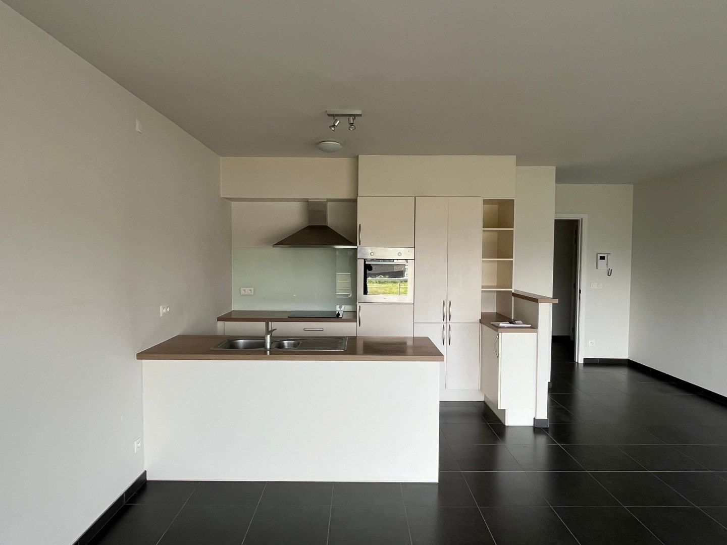 Hoogwaardig, eigentijds appartement met ondergrondse staanplaats foto 4