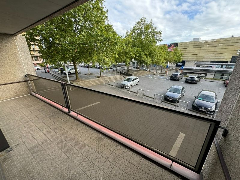 Appartement met 3 slaapkamers en 3 terrassen tegenover Shopping1 foto 9