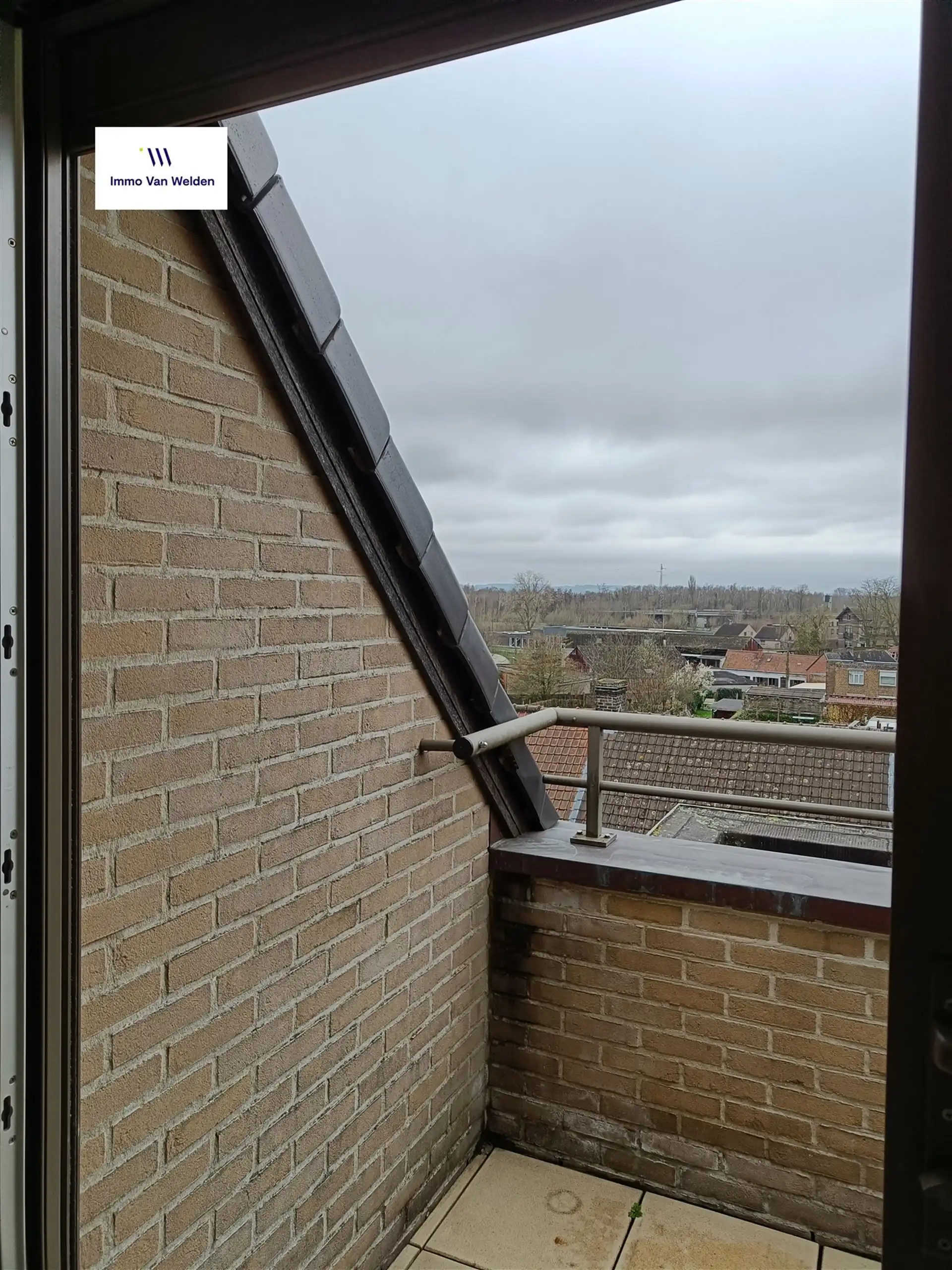 Appartement op vierde verdieping nabij centrum Oudenaarde met zonnig terras foto 12