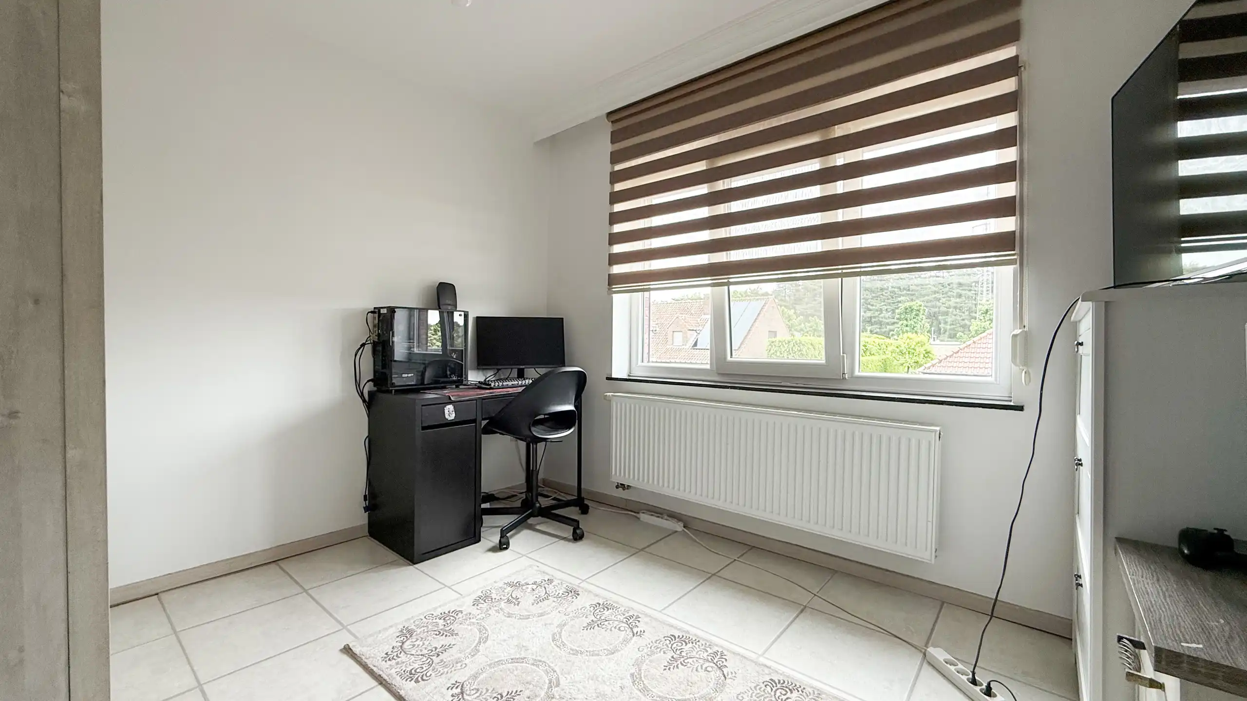 Halfopen woning met tuin en dubbele garage in H-Z! foto 31