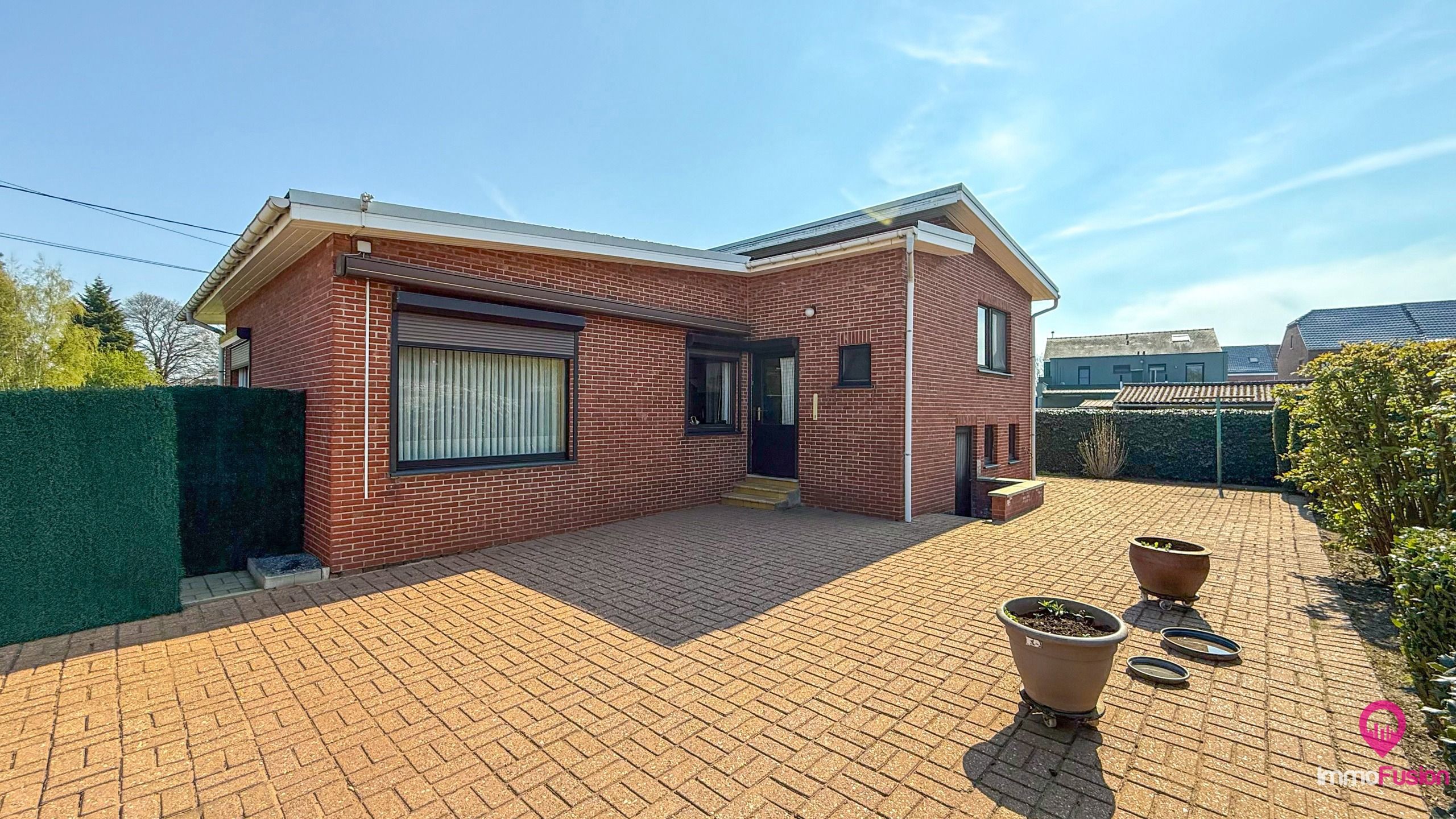 Woning met 3 slaapkamers, inpandige garage en grote tuin! foto 22