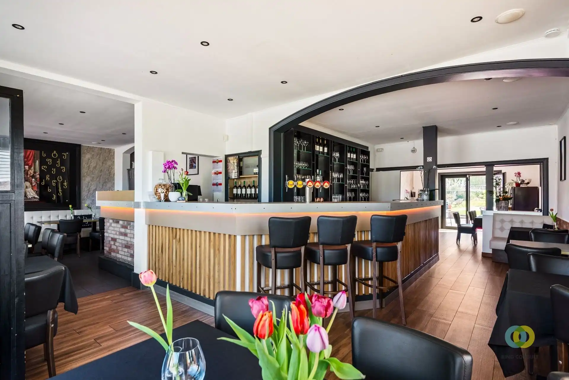 Gebouw voor gemengd gebruik in Koningslo foto 4