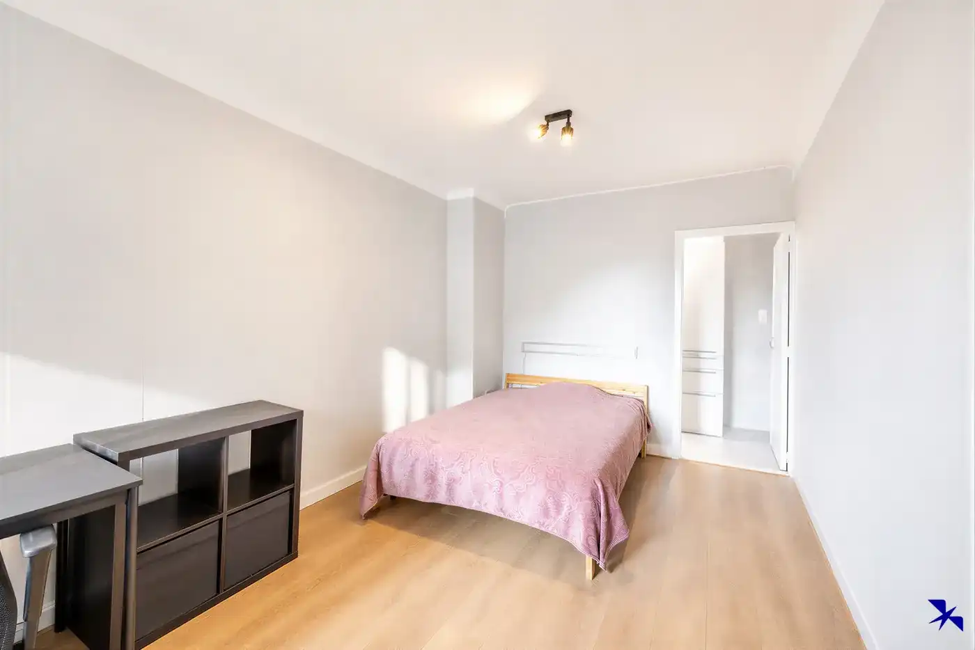 Gebouw voor gemengd gebruik: handelsruimte met 2 appartementen foto 17