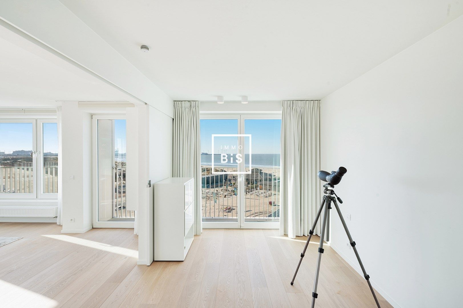 Ruim hoekappartement met zonneterrassen in de recente residentie Cap Horn foto 12