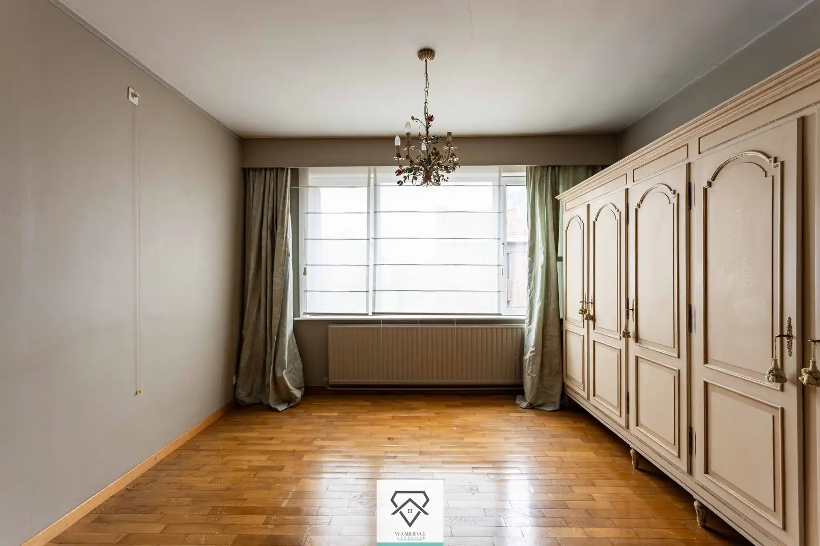 Ruime winkel met uitzonderlijk woonvolume en sterke herontwikkelingsmogelijkheden foto 24