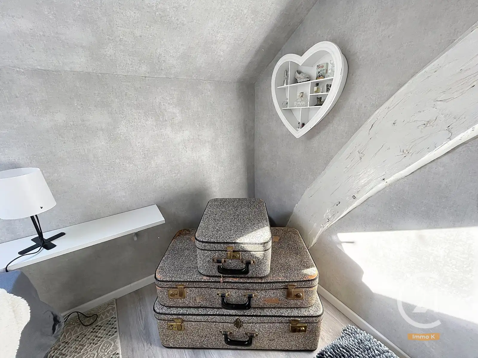 Knusse instapklare woning met ruime tuin en weide nabij E40 foto 18