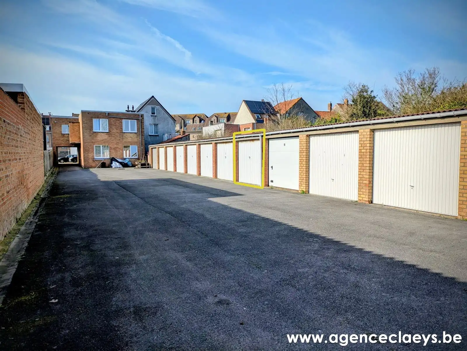 Parkeerplaats te huur Nieuwe Steenweg 279/garage 11 - 8420 DE HAAN