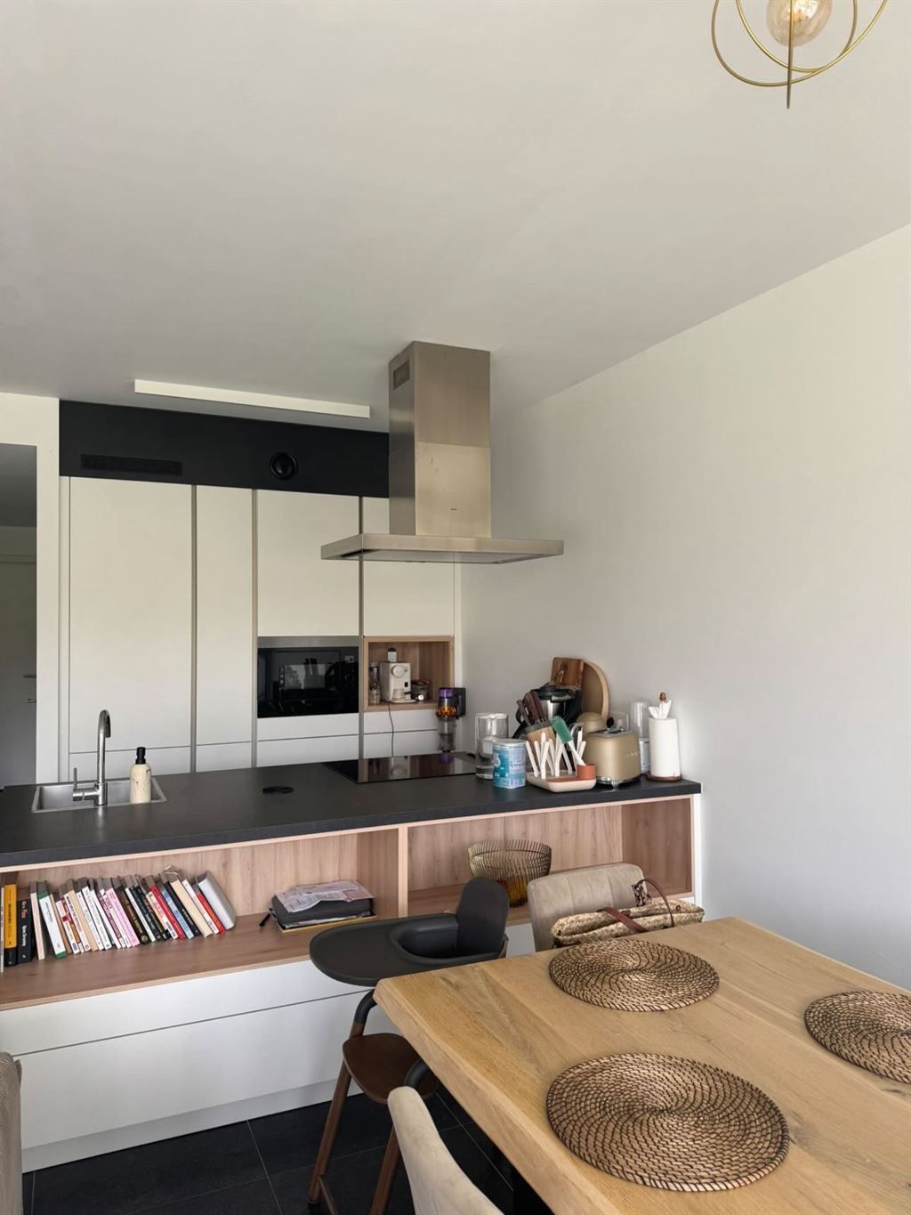 Recent appartement met garagebox foto 3