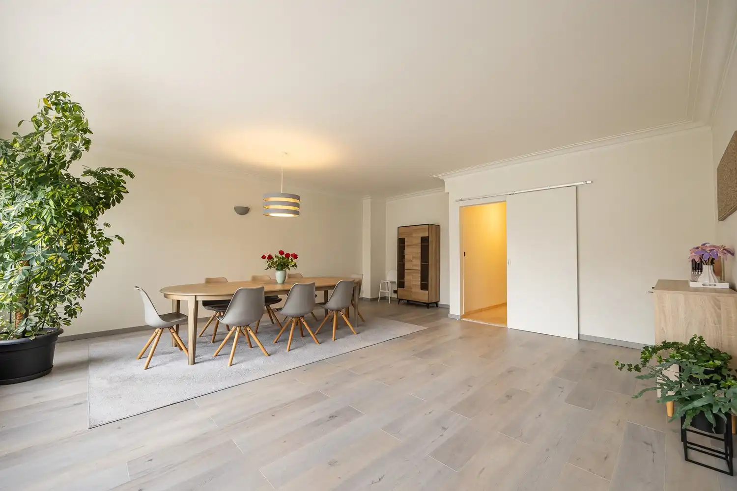 Royaal wonen in Borsbeek - 185 m² appartement met zonnig terras foto {{pictureIndex}}