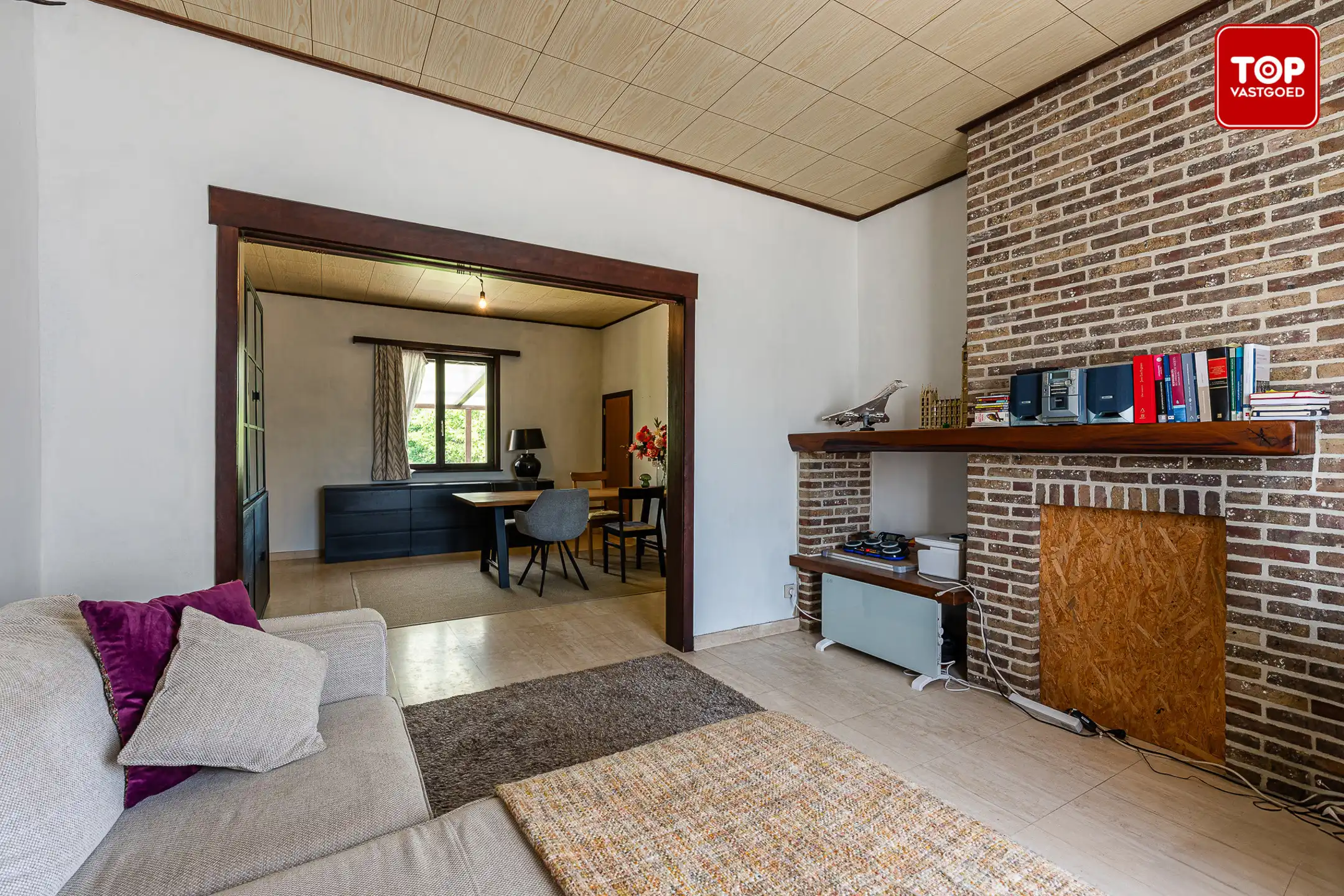 Uitzonderlijk gelegen perceel met totaal te renoveren of herop te bouwen woning.  foto 6