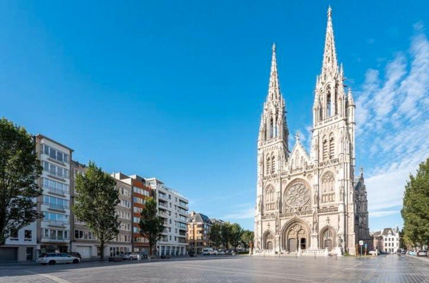 Stijlvol gemeubeld appartement met zeer groot terras en 2 slaapkamers foto 16
