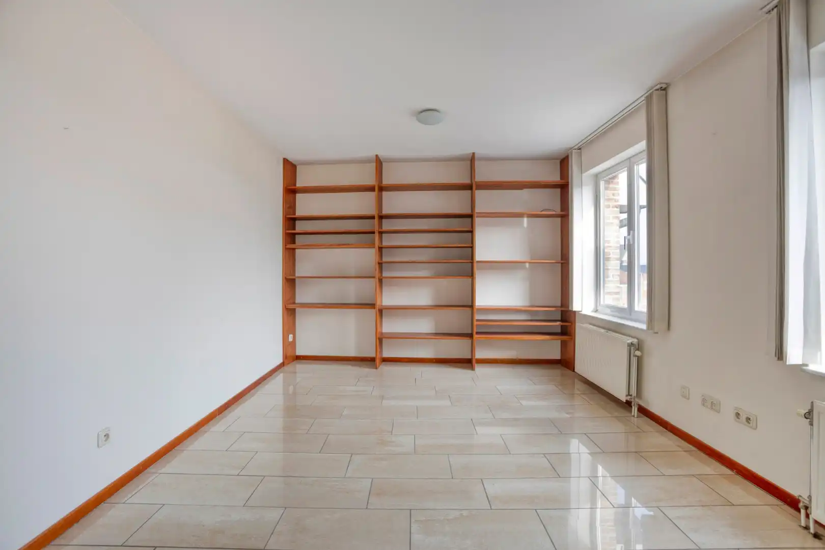 APPARTEMENT VAN 175m² MET 2 SLAAPKAMERS, 2 TERRASSEN en GESLOTEN GARAGE IN LANAKEN CENTRUM !  foto 14