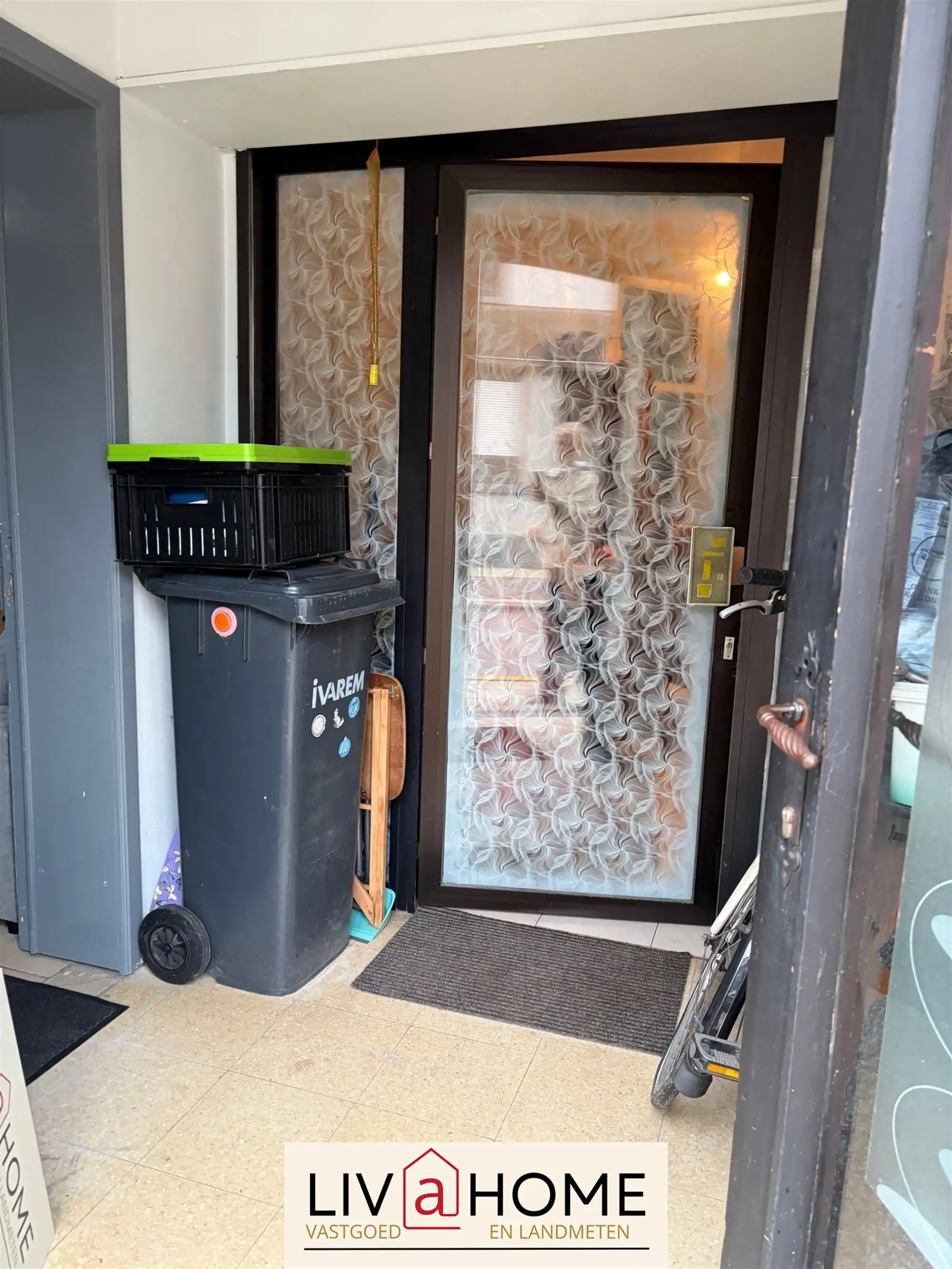 Opbrengsteigendom in centrum van Beerzel foto 14
