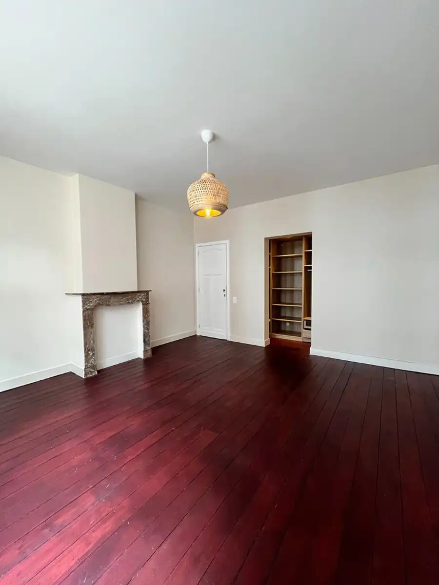 Gerenoveerd duplex appartement met tuin in centrum Leuven te huur foto 20