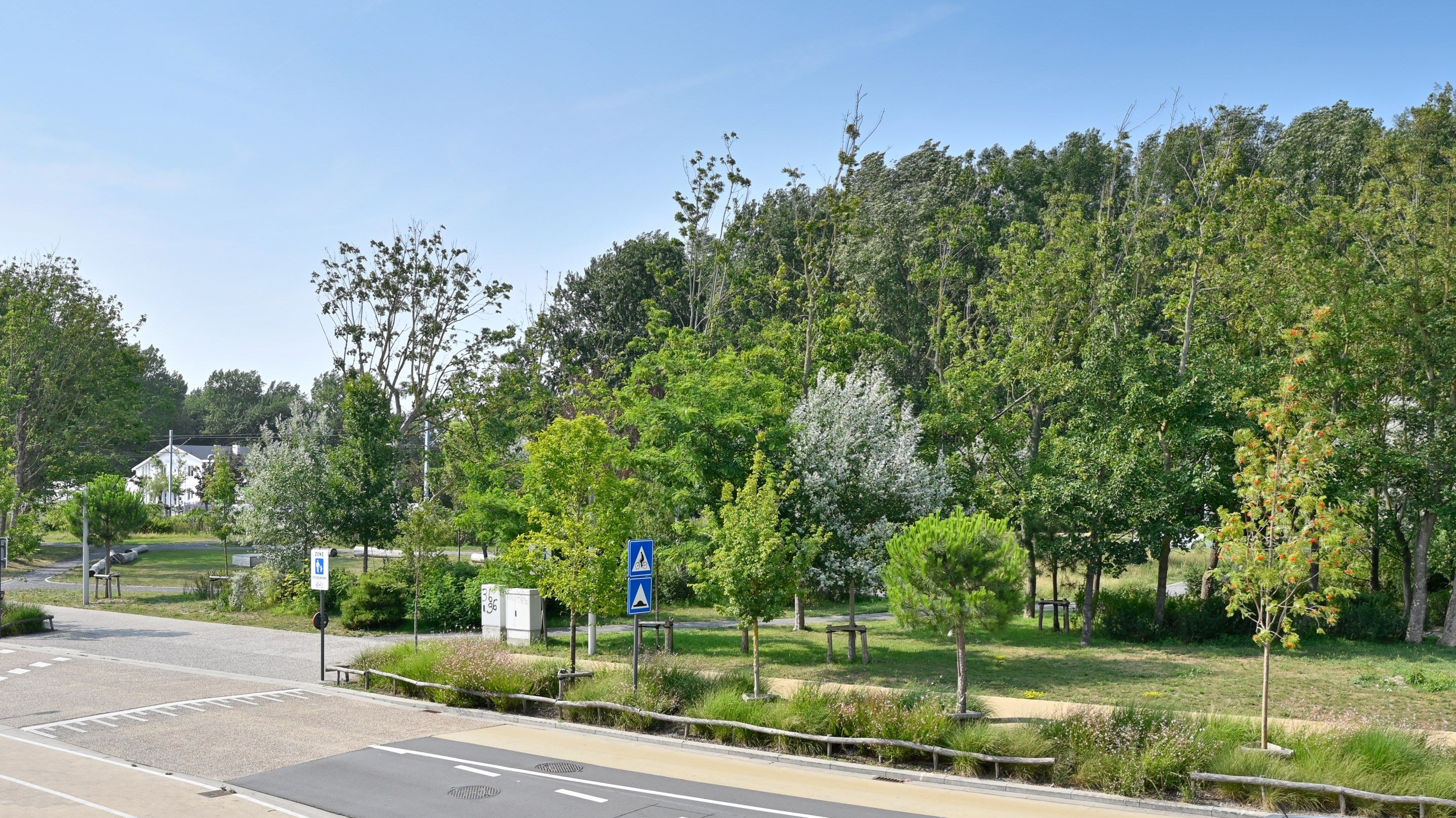 Vernieuwd appartement met parkeerplaats inbegrepen foto 5