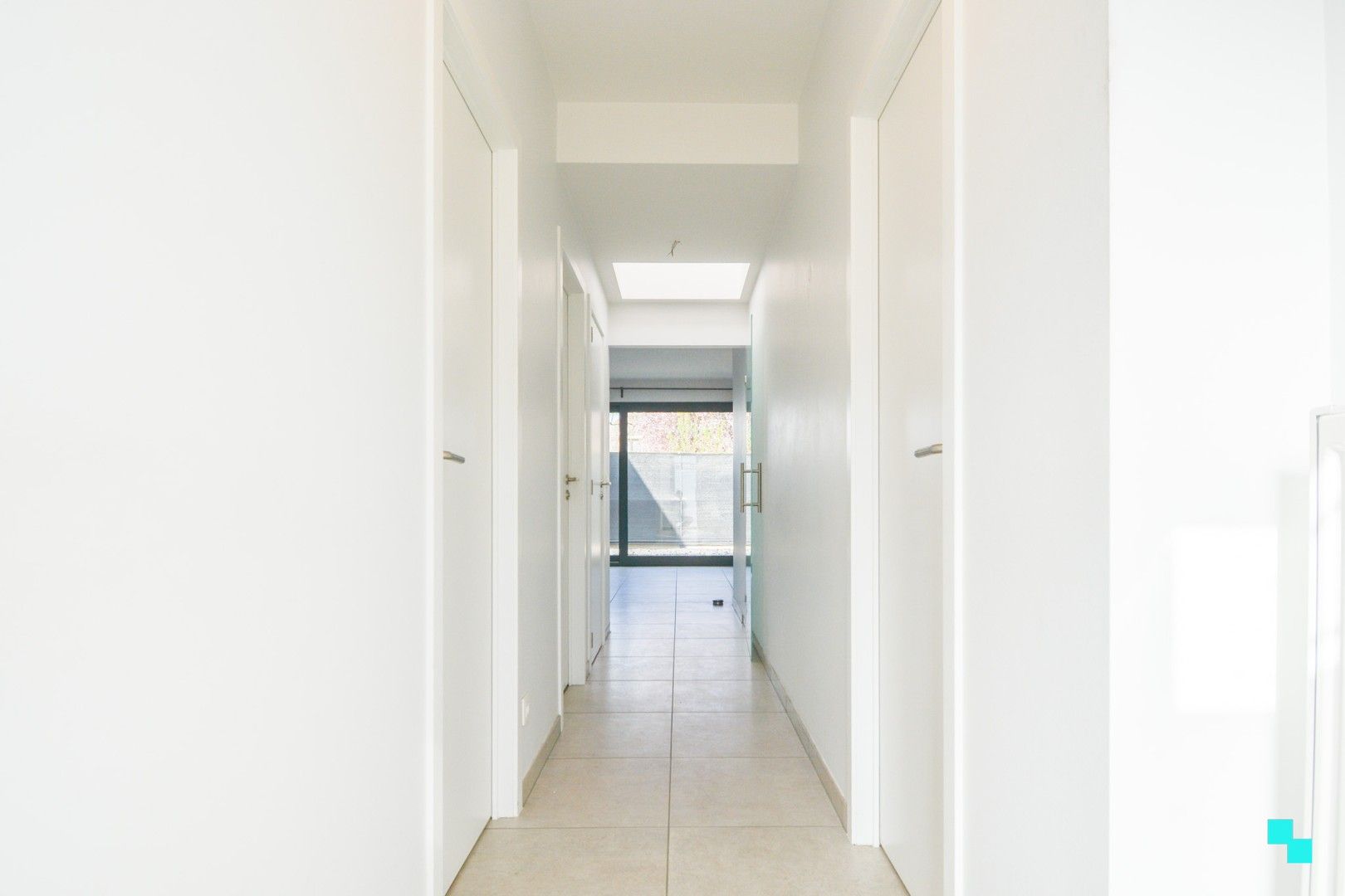 Gelijkvloerse, energiezuinige woning te Westrozebeke foto 3