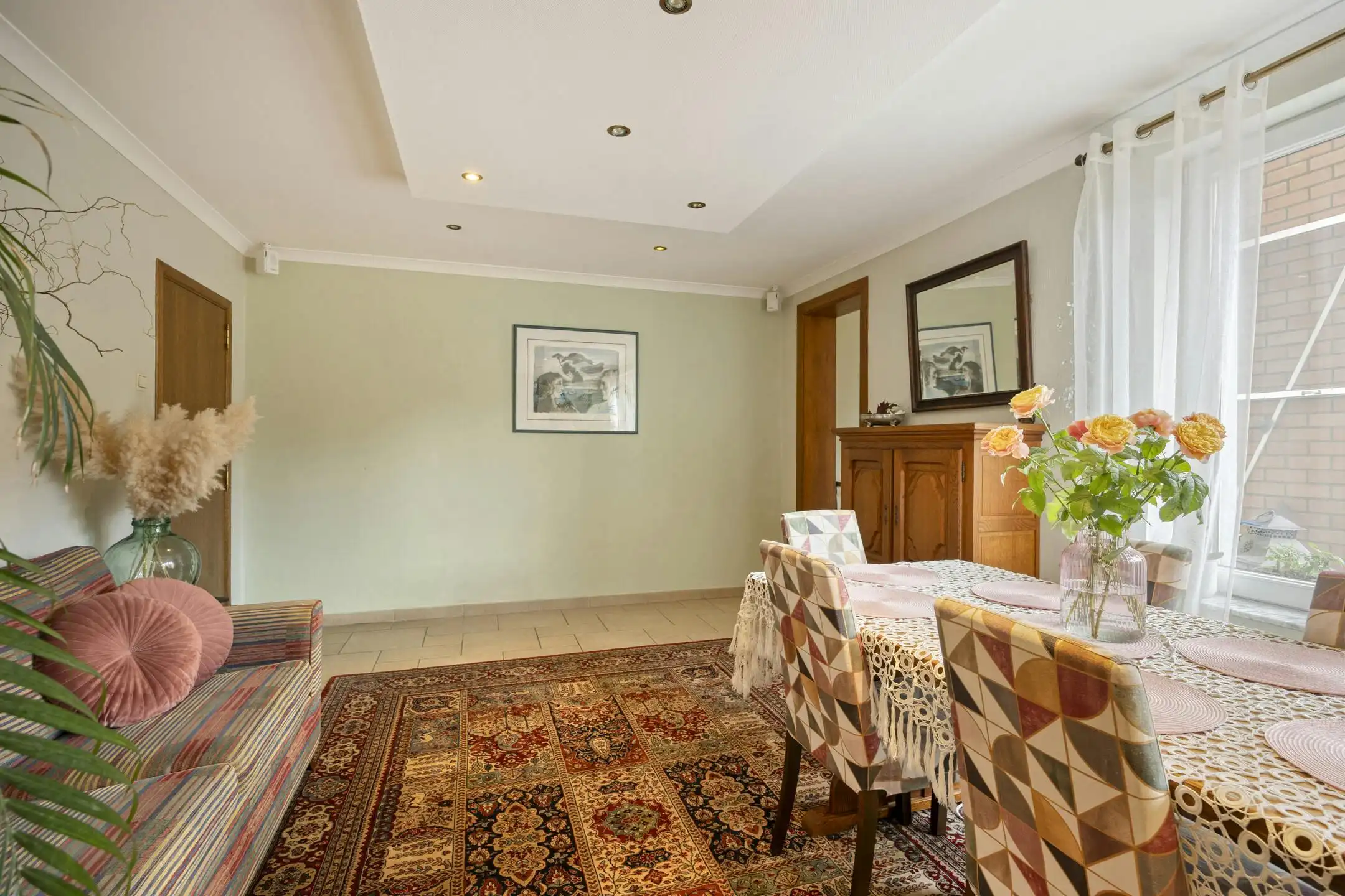 Uniek handelshuis met ruime garage in het hartje Borgloon foto 8