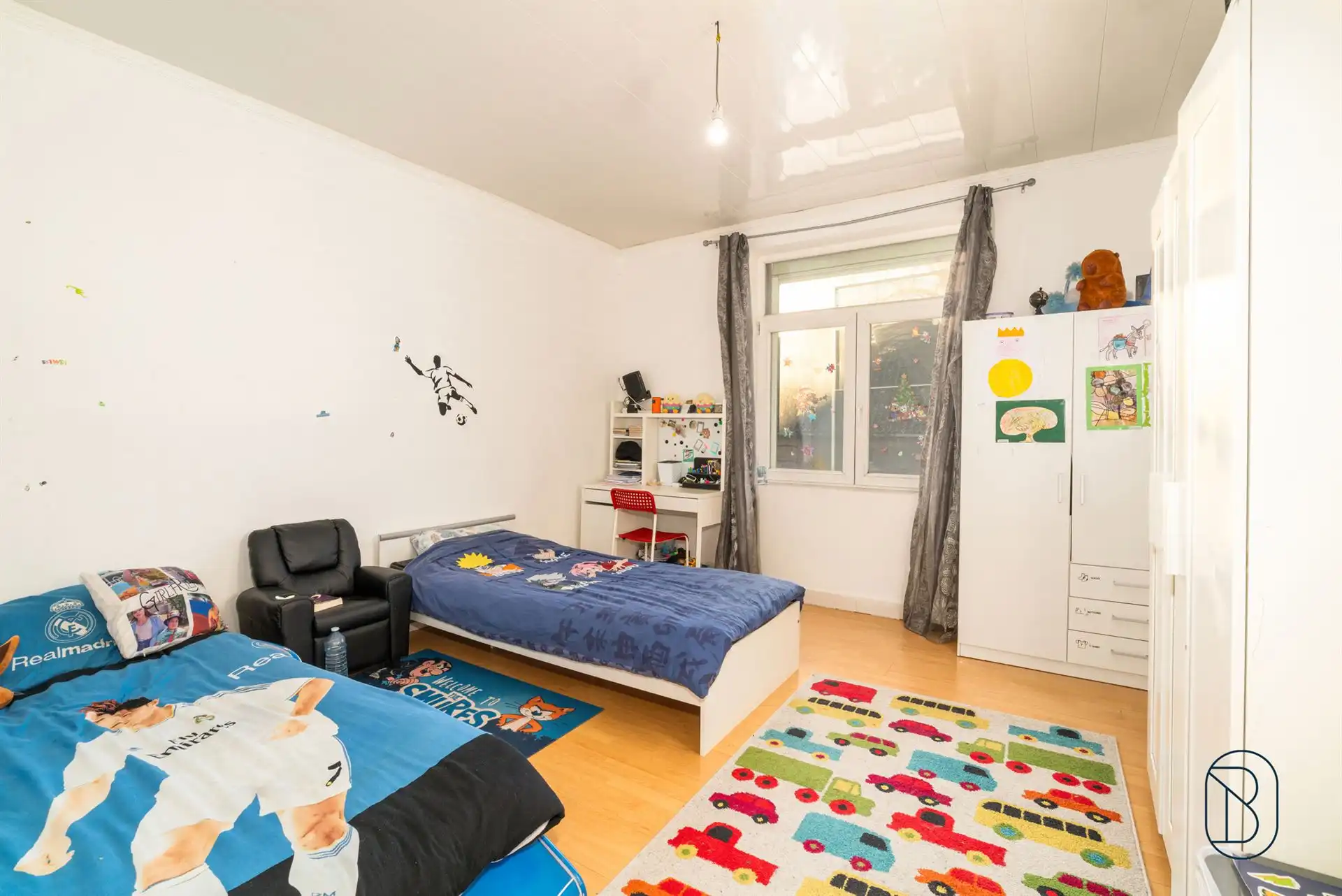 Instapklare woning met 5 slaapkamers en grote garage foto 15