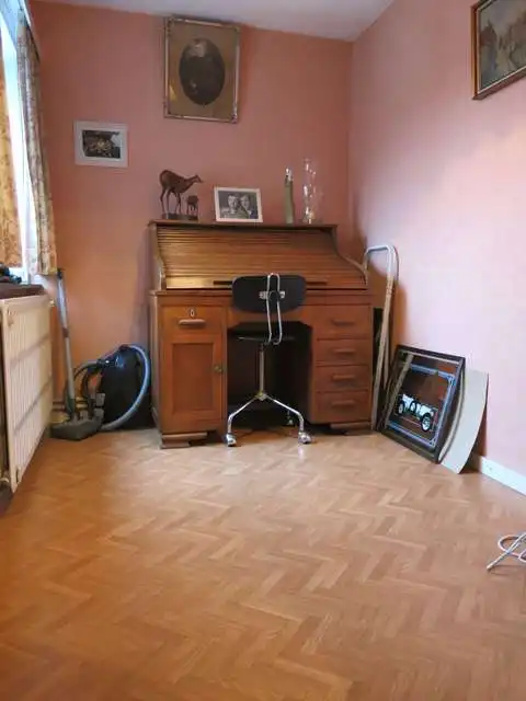 Comfortabele 3-slaapkamerwoning met tuin en dubbele garage te koop in Brugge foto 9