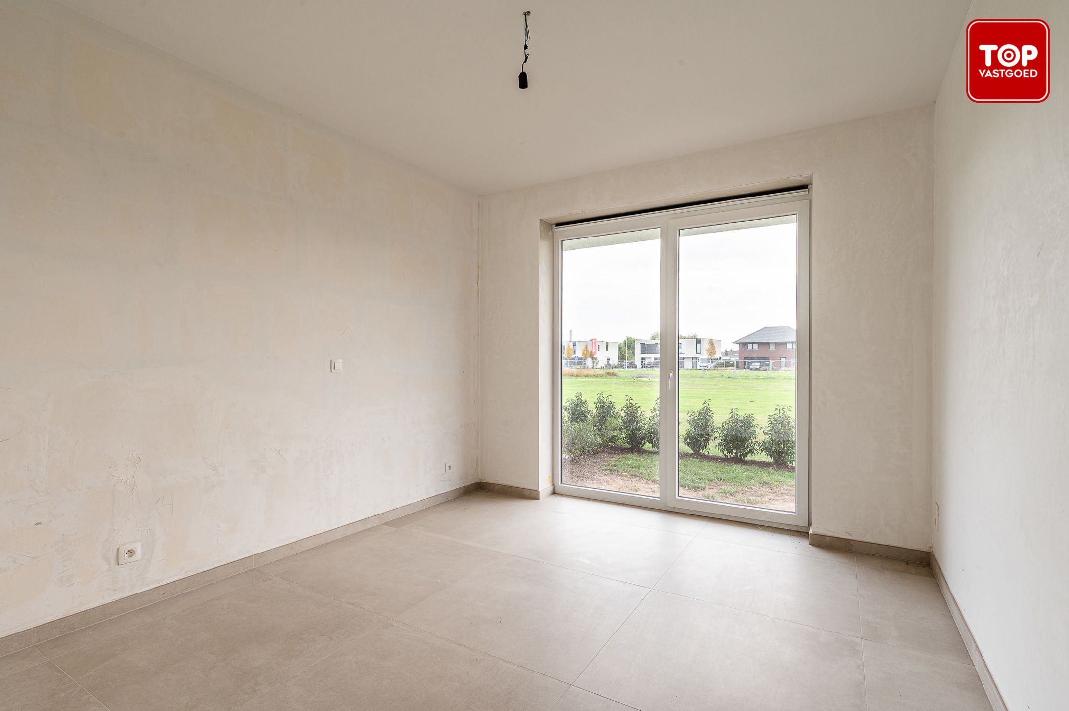 Ruim en lichtrijk nieuwbouwappartement met tuin foto 12