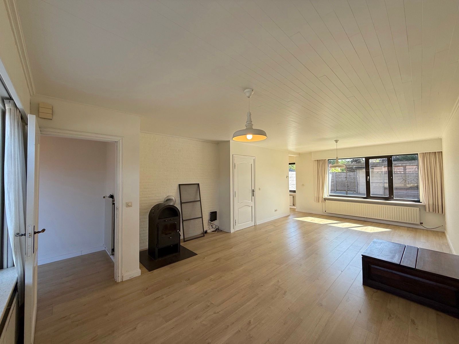 Woning met 3 slaapkamers, tuin en garage foto 2