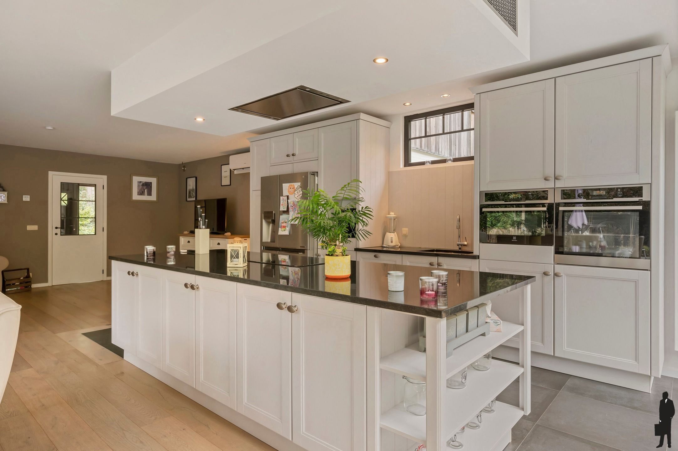Volledige gerenoveerde villa te koop foto 43