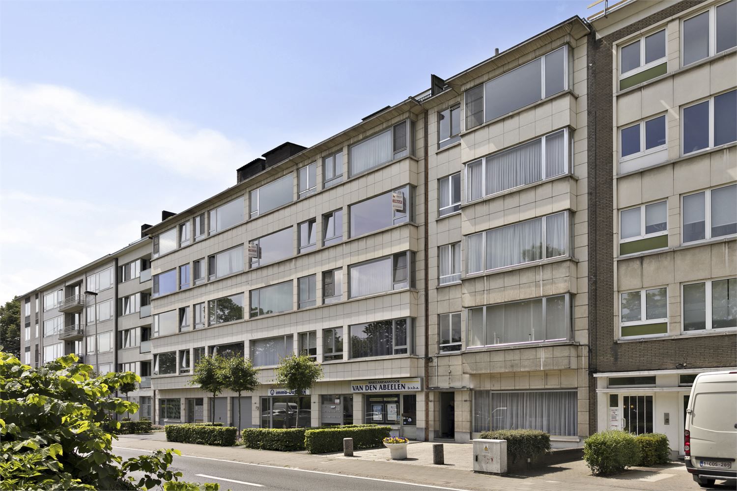 Volledig vernieuwd appartement in Wilrijk foto {{pictureIndex}}