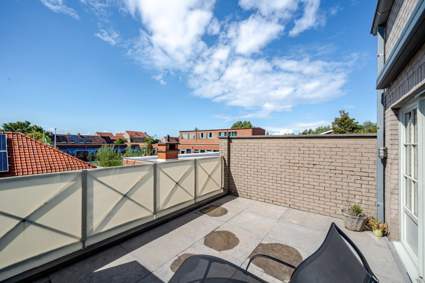 Groot appartement met zongericht terras en garagebox foto 2