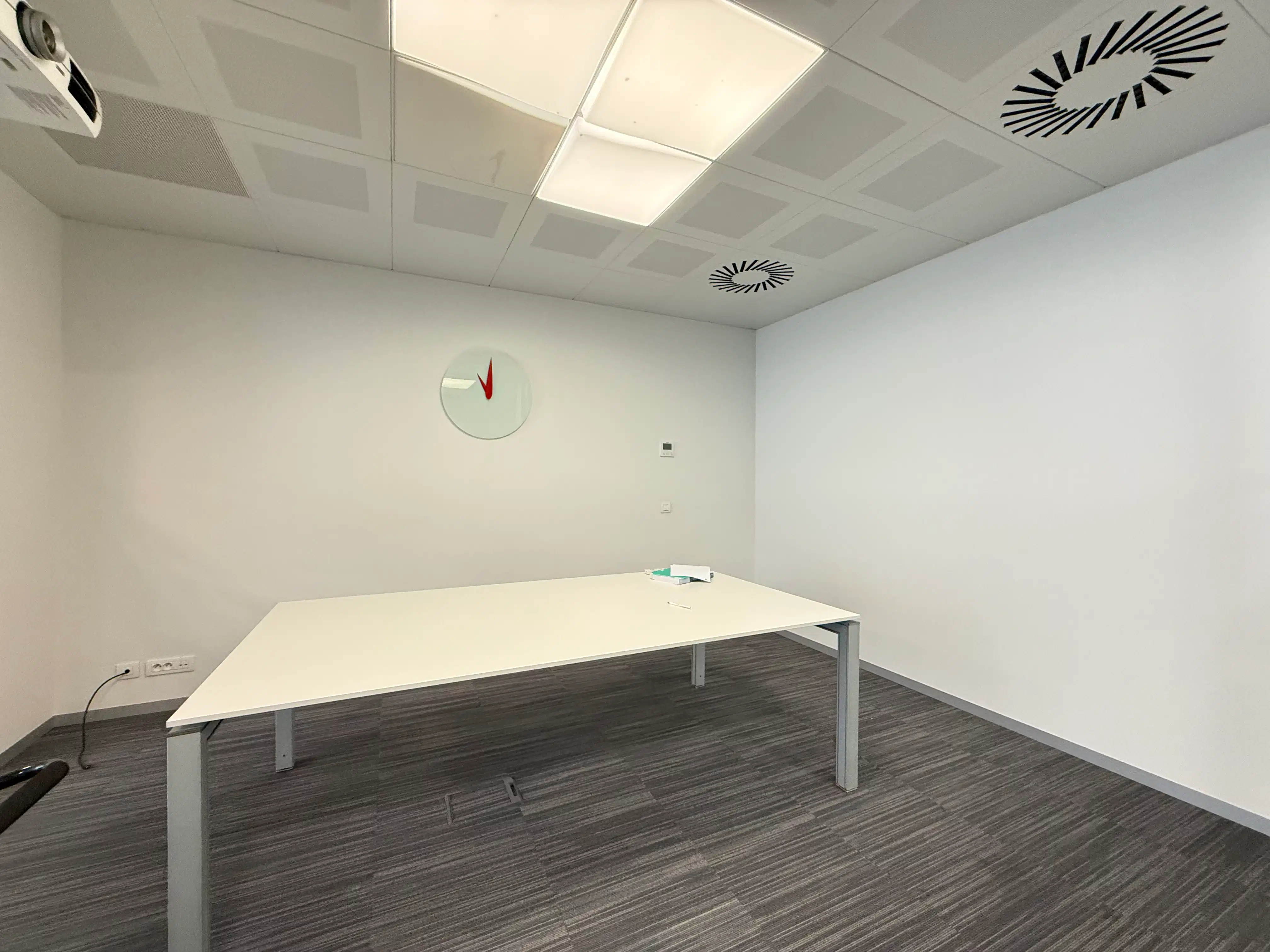 Handelsgelijkvloers 200 m² foto 10