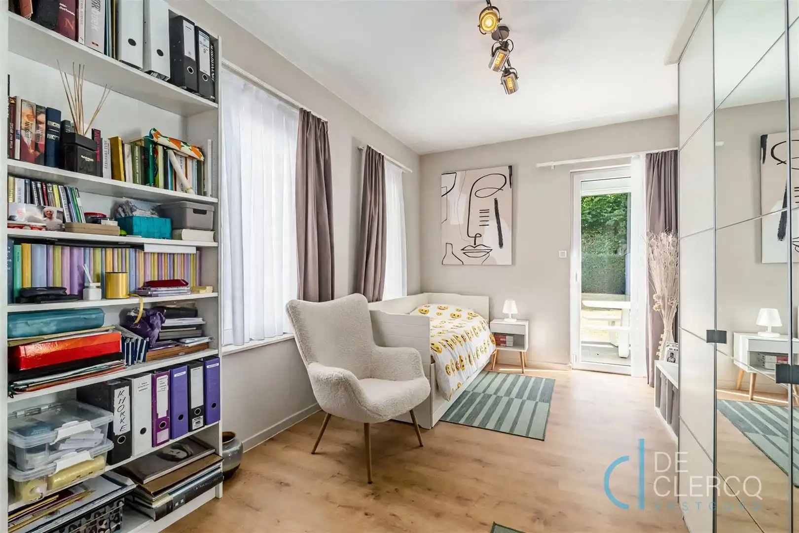 Modern, recent appartement te koop met garage in Gent! foto 10