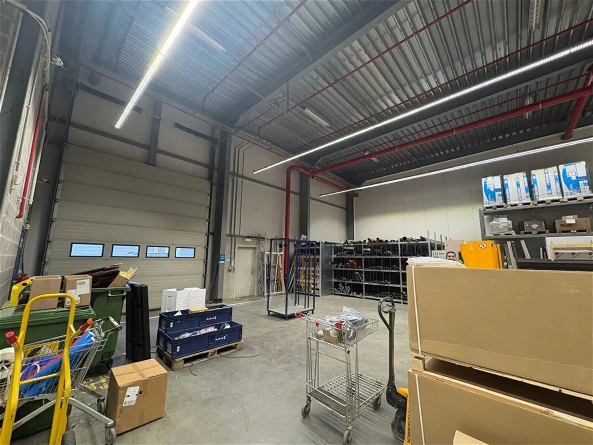 Showroom met magazijn en kantoren in Wijnegem foto 7